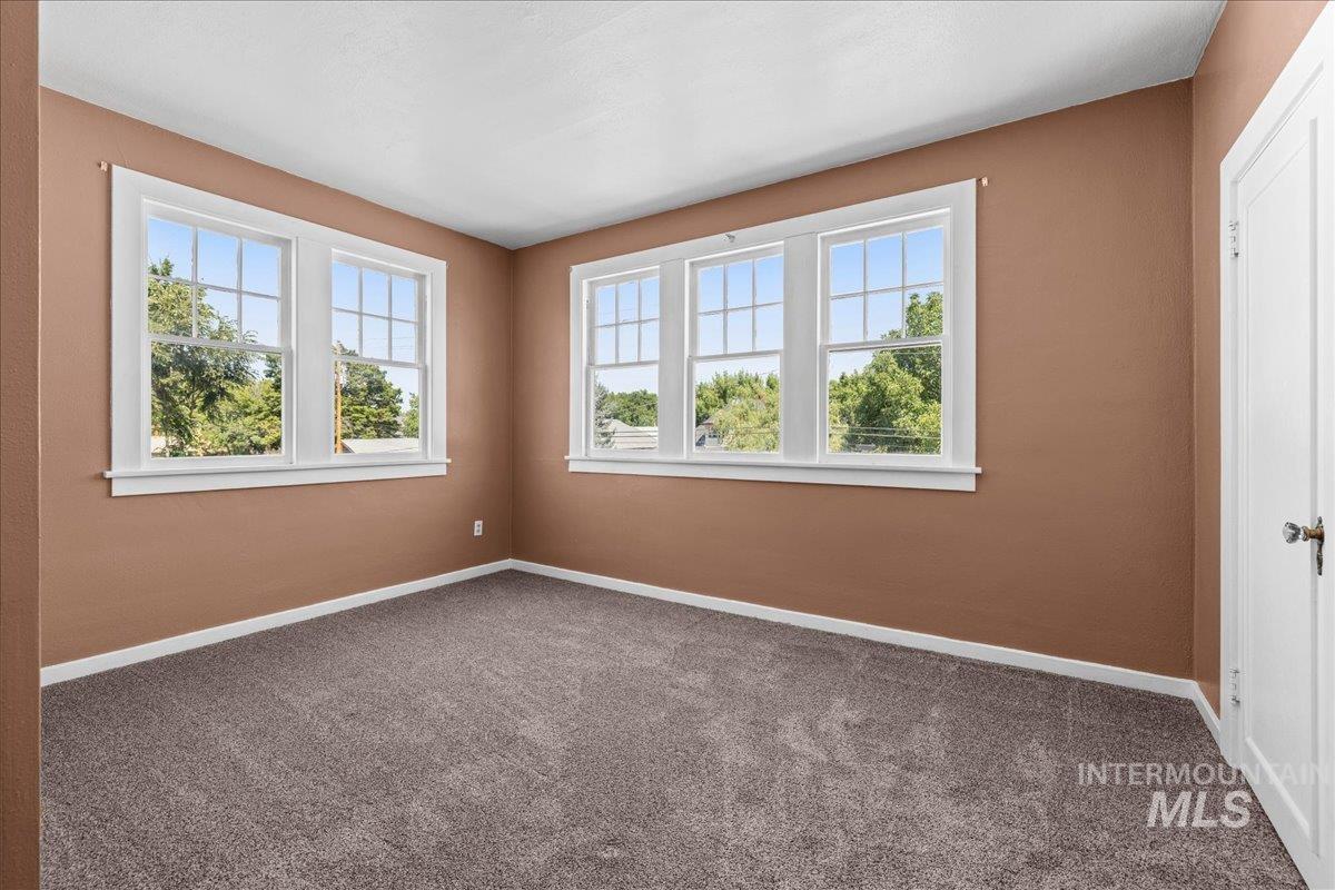 property viewer photo 35