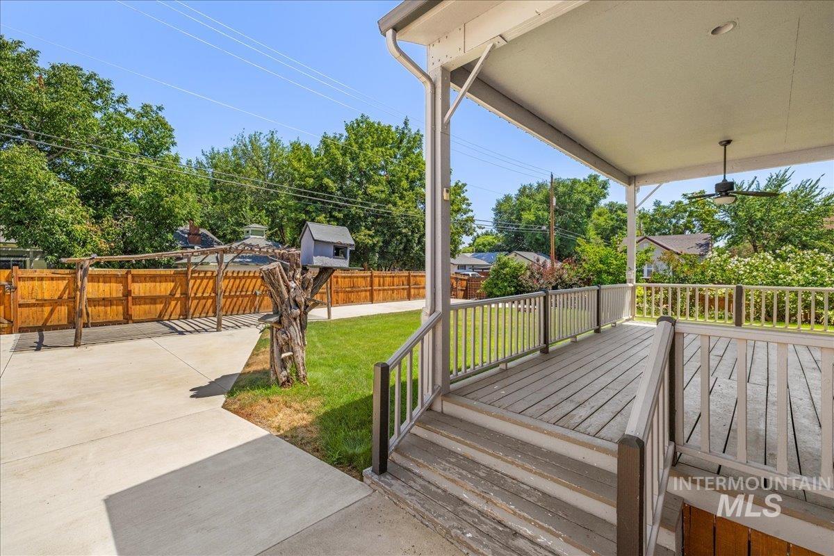 property viewer photo 46