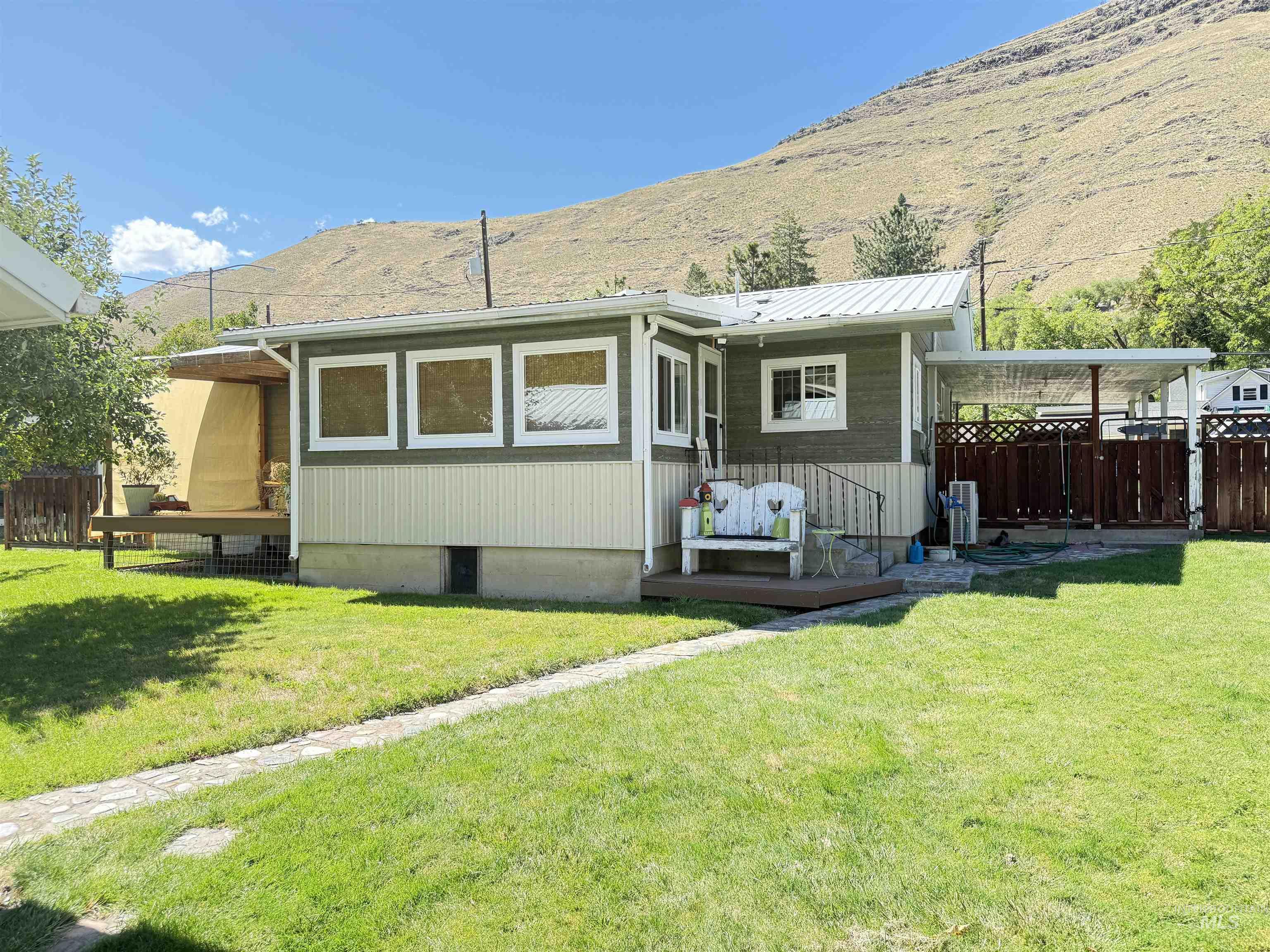 property viewer photo 26