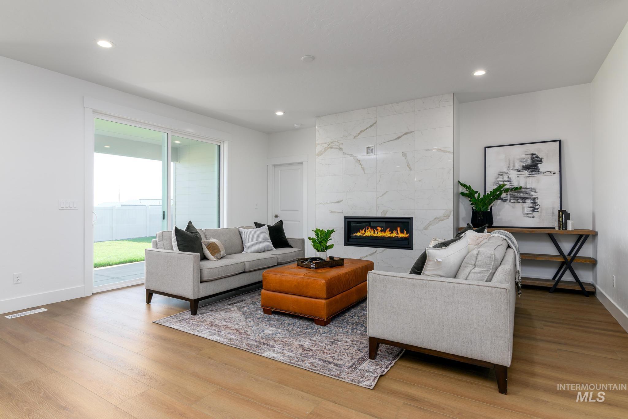 property viewer photo 4