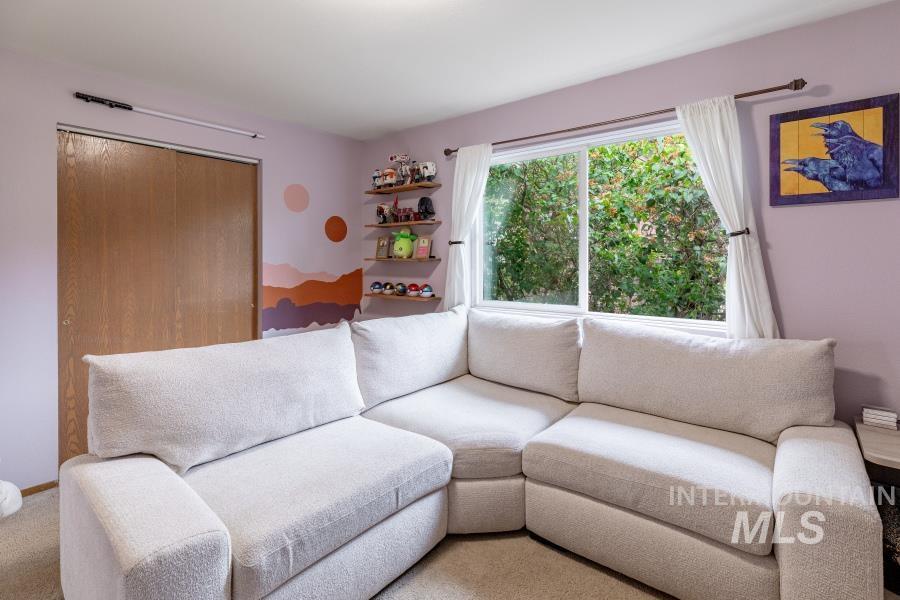 property viewer photo 24