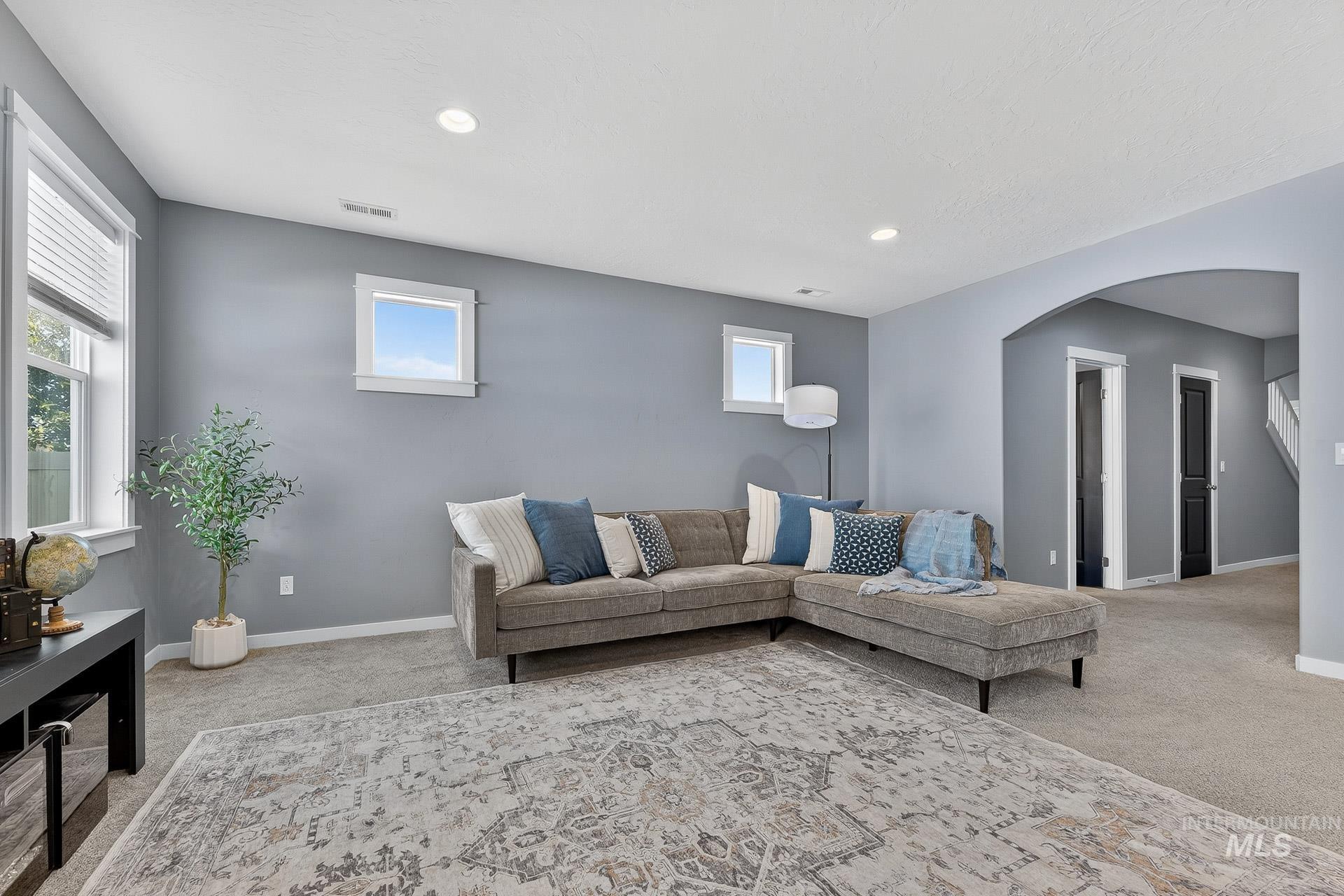 property viewer photo 10