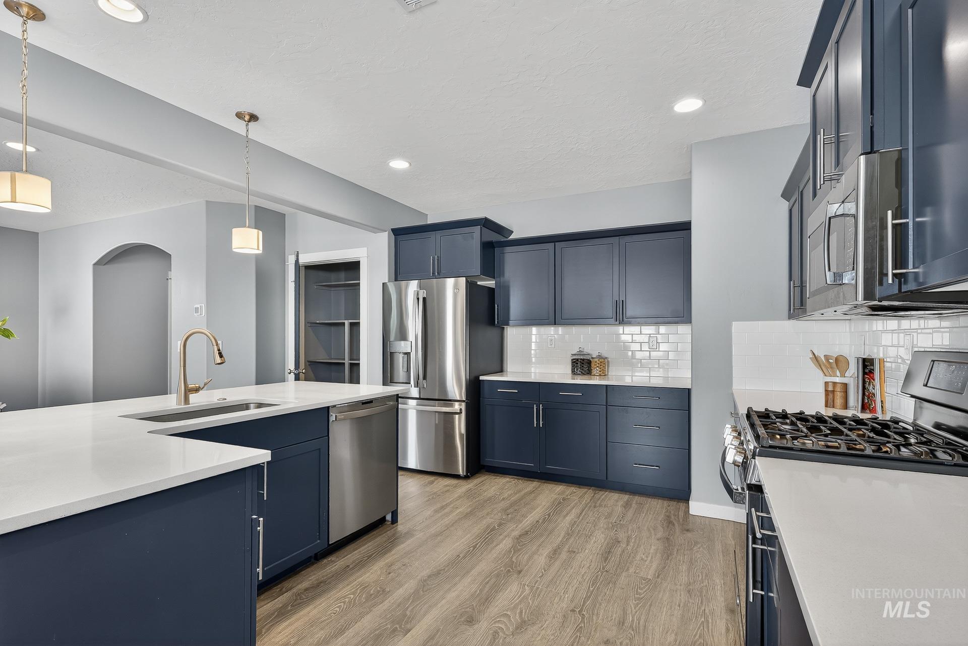 property viewer photo 16