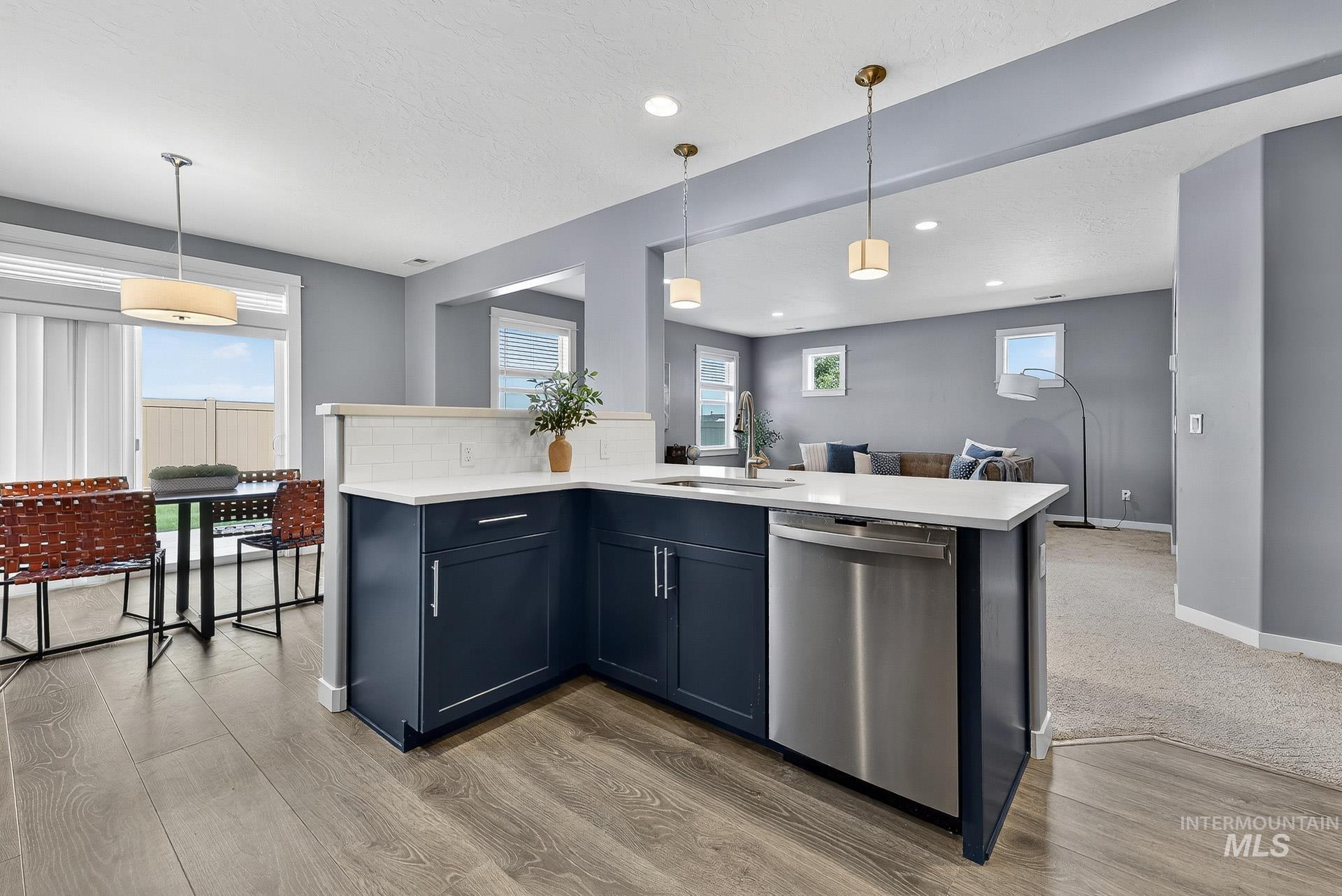 property viewer photo 18