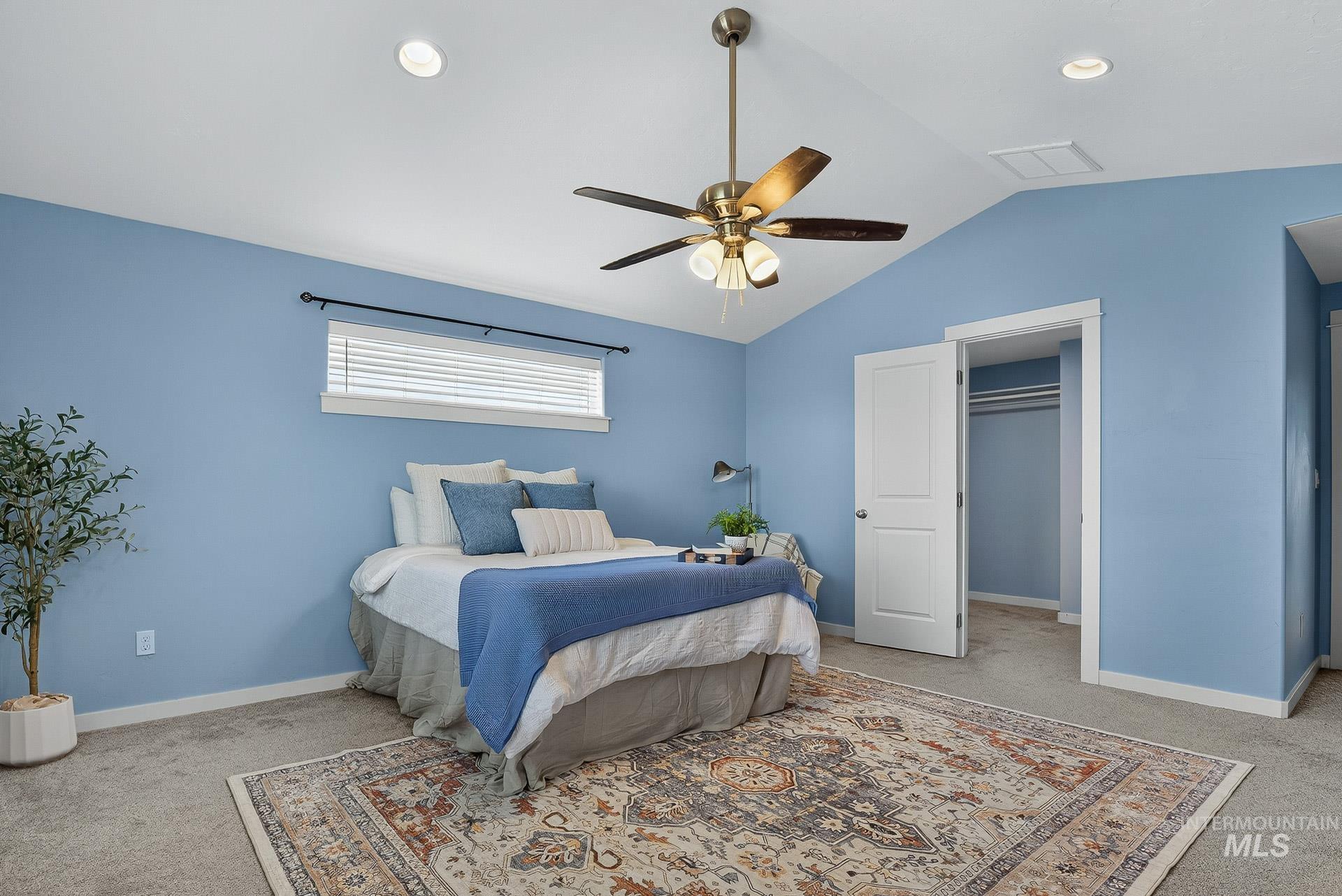 property viewer photo 26