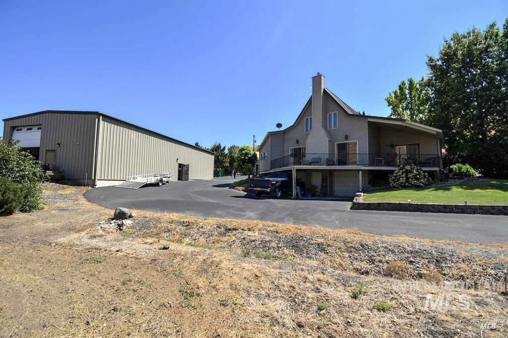 main property photo 36