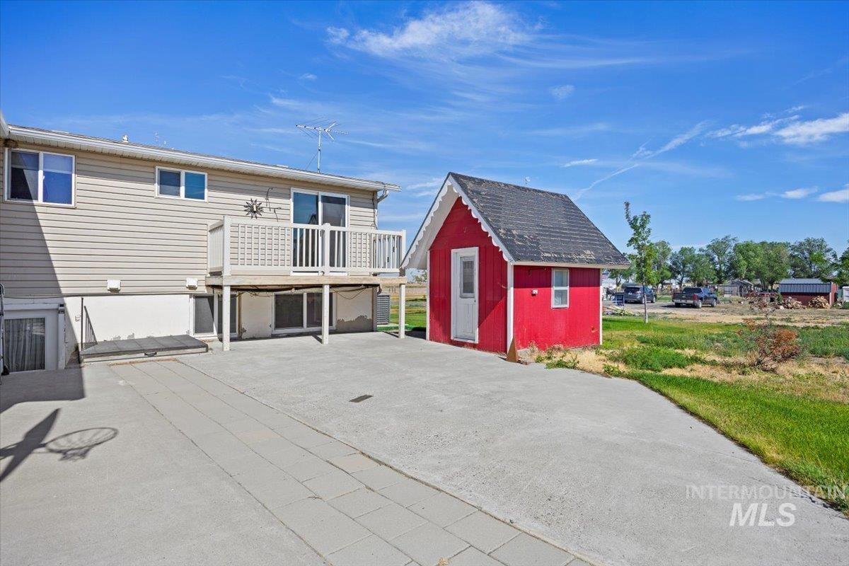 main property photo 34