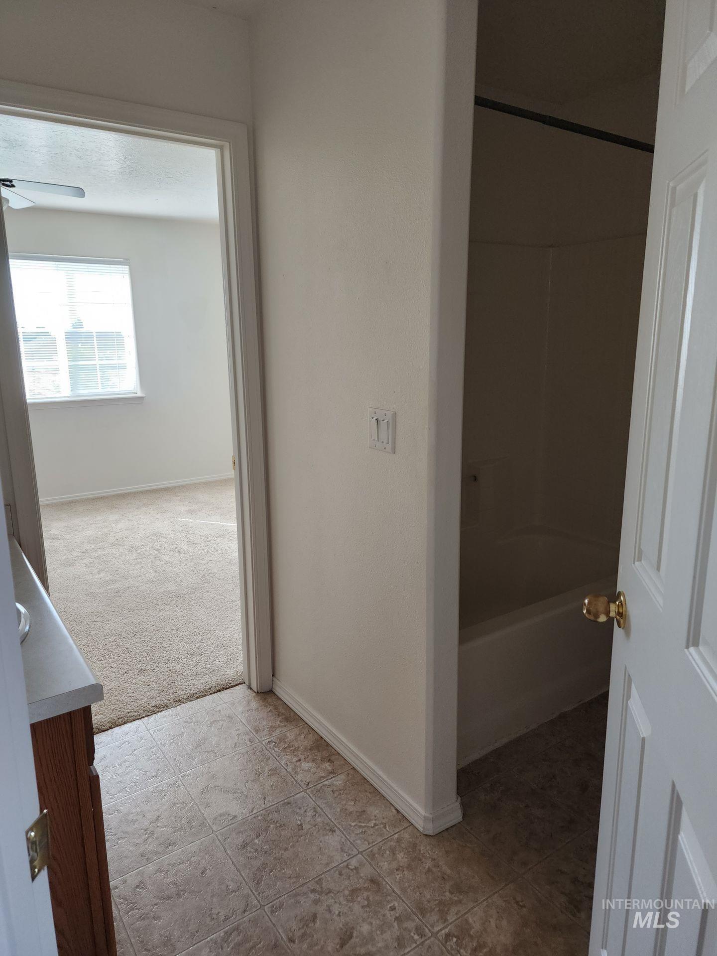 property viewer photo 15