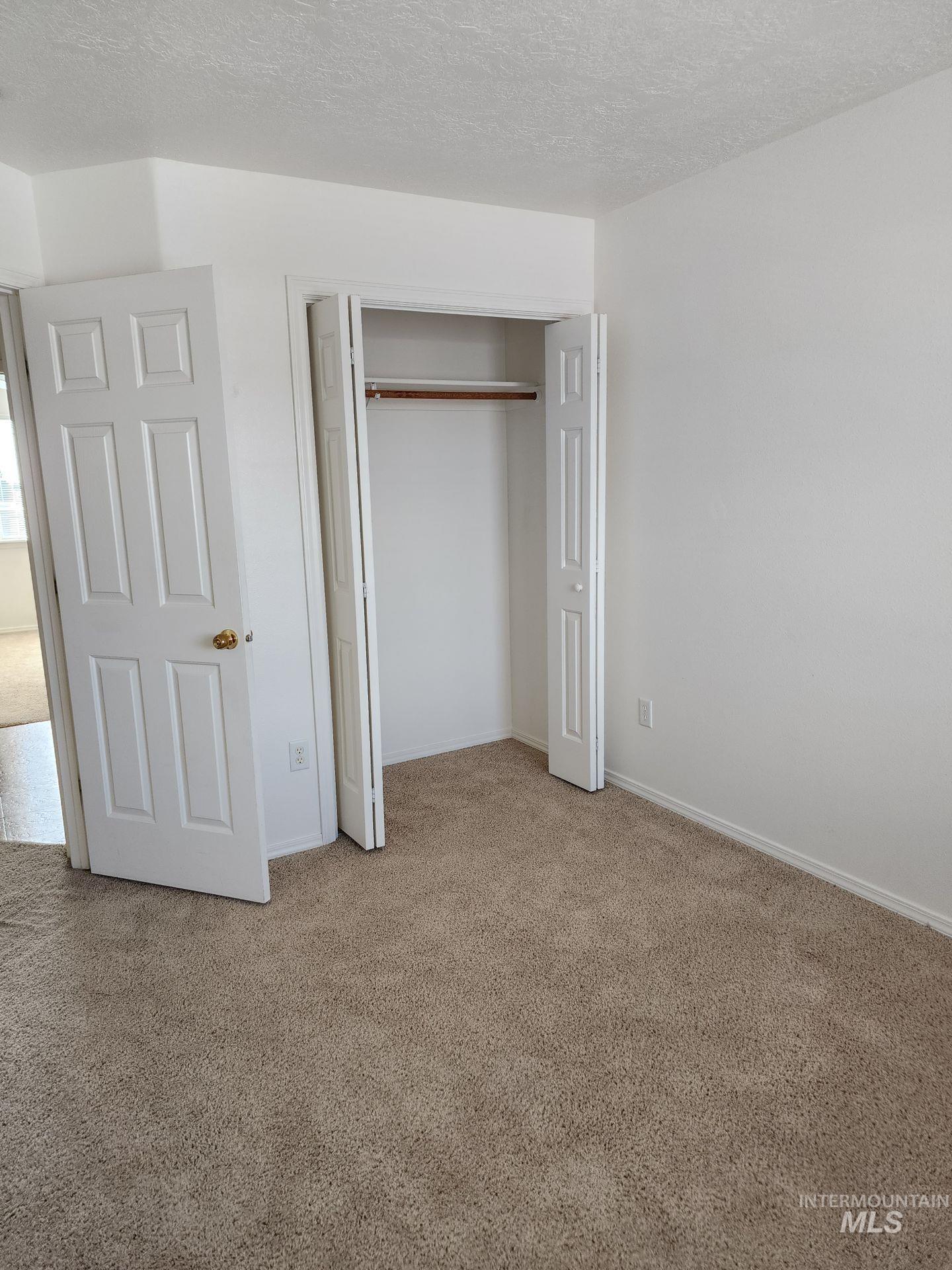 property viewer photo 16