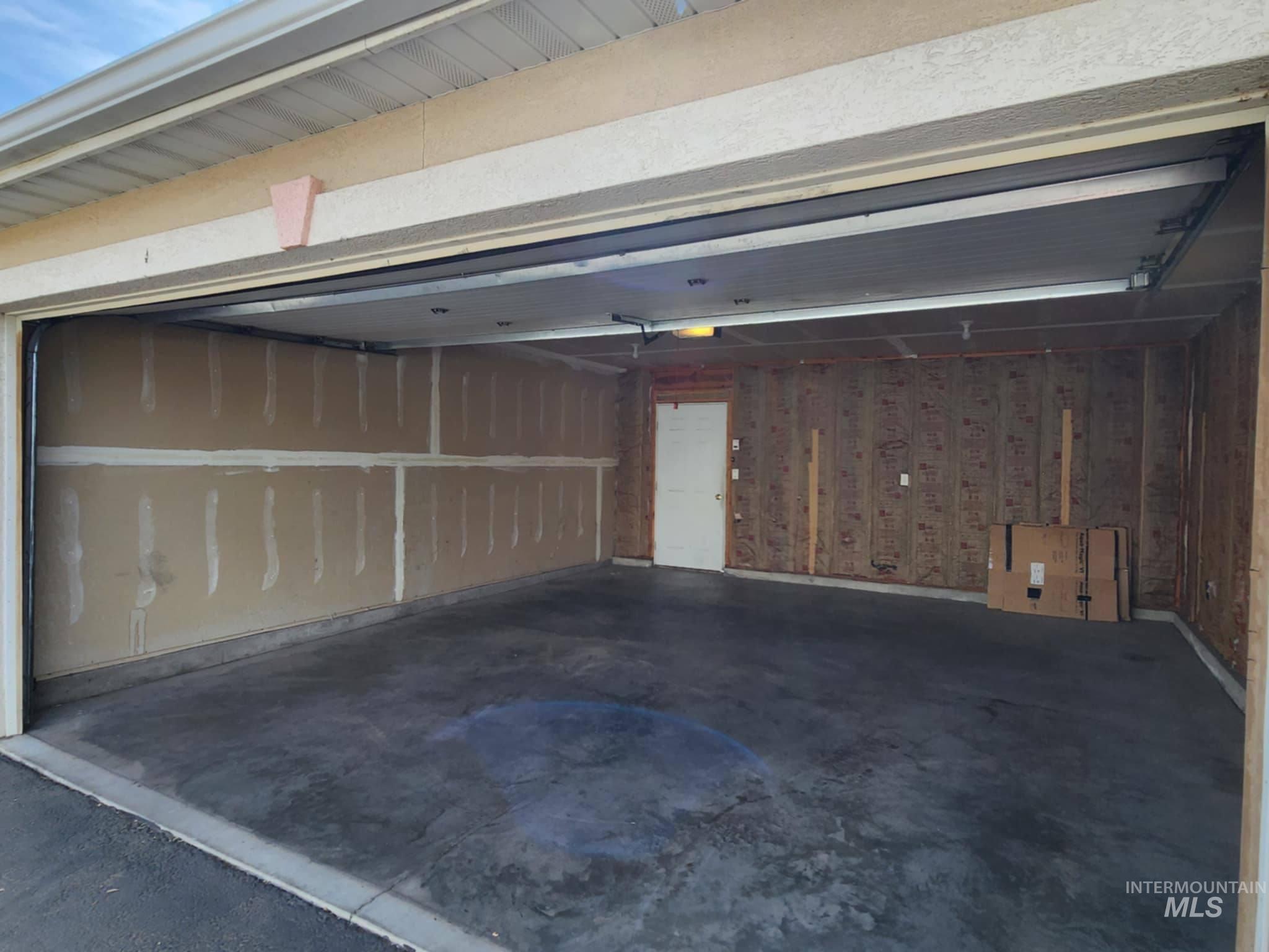 property viewer photo 25