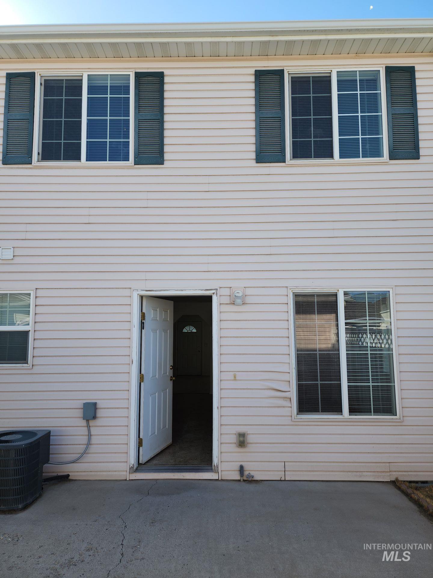 property viewer photo 26