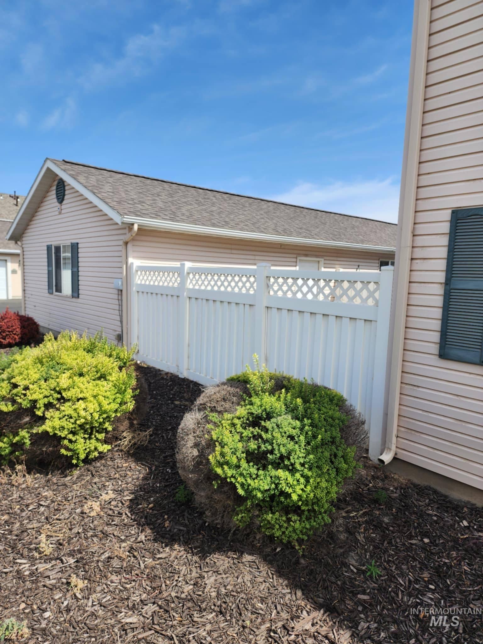 property viewer photo 3