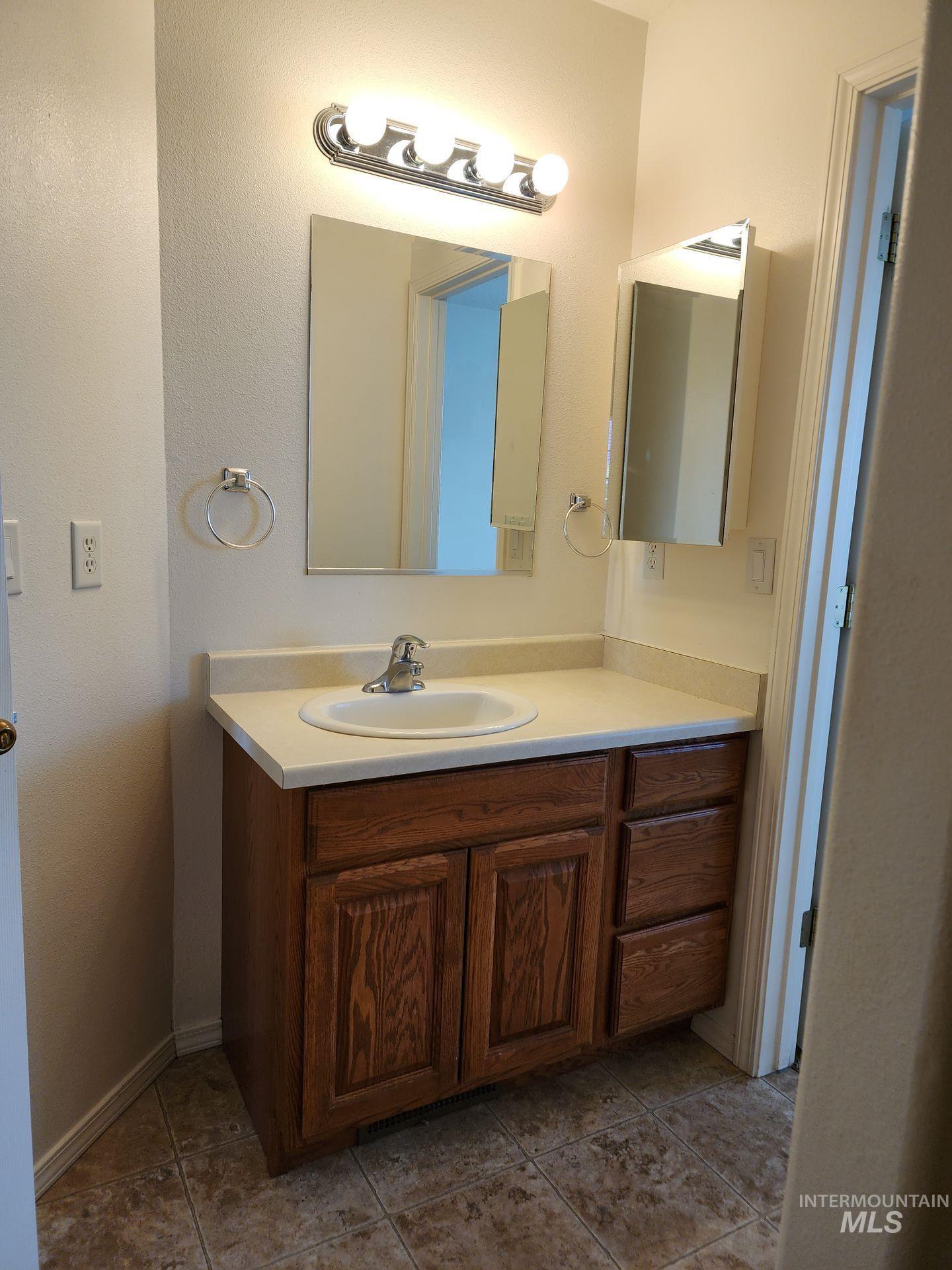 property viewer photo 7