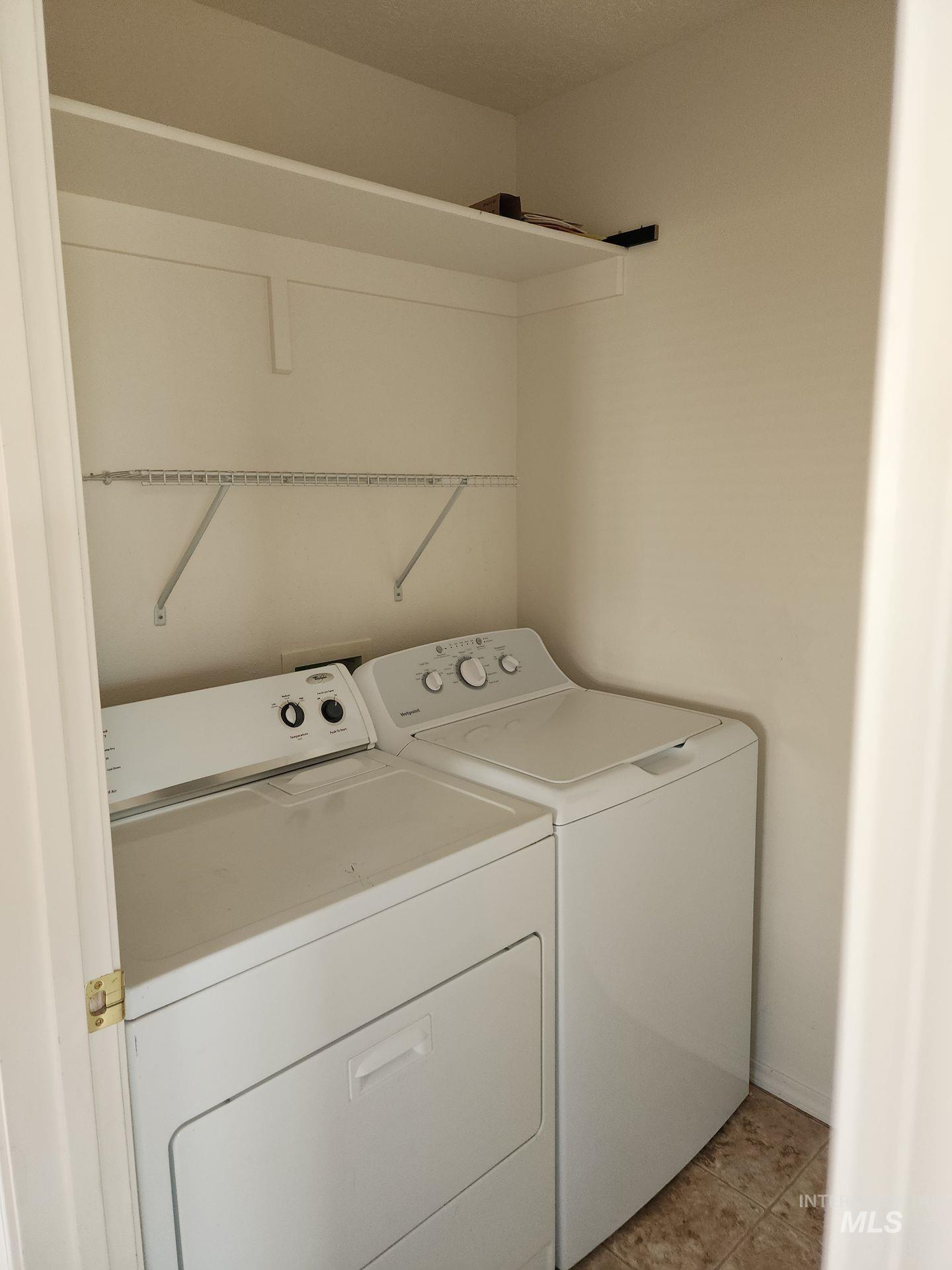 property viewer photo 9