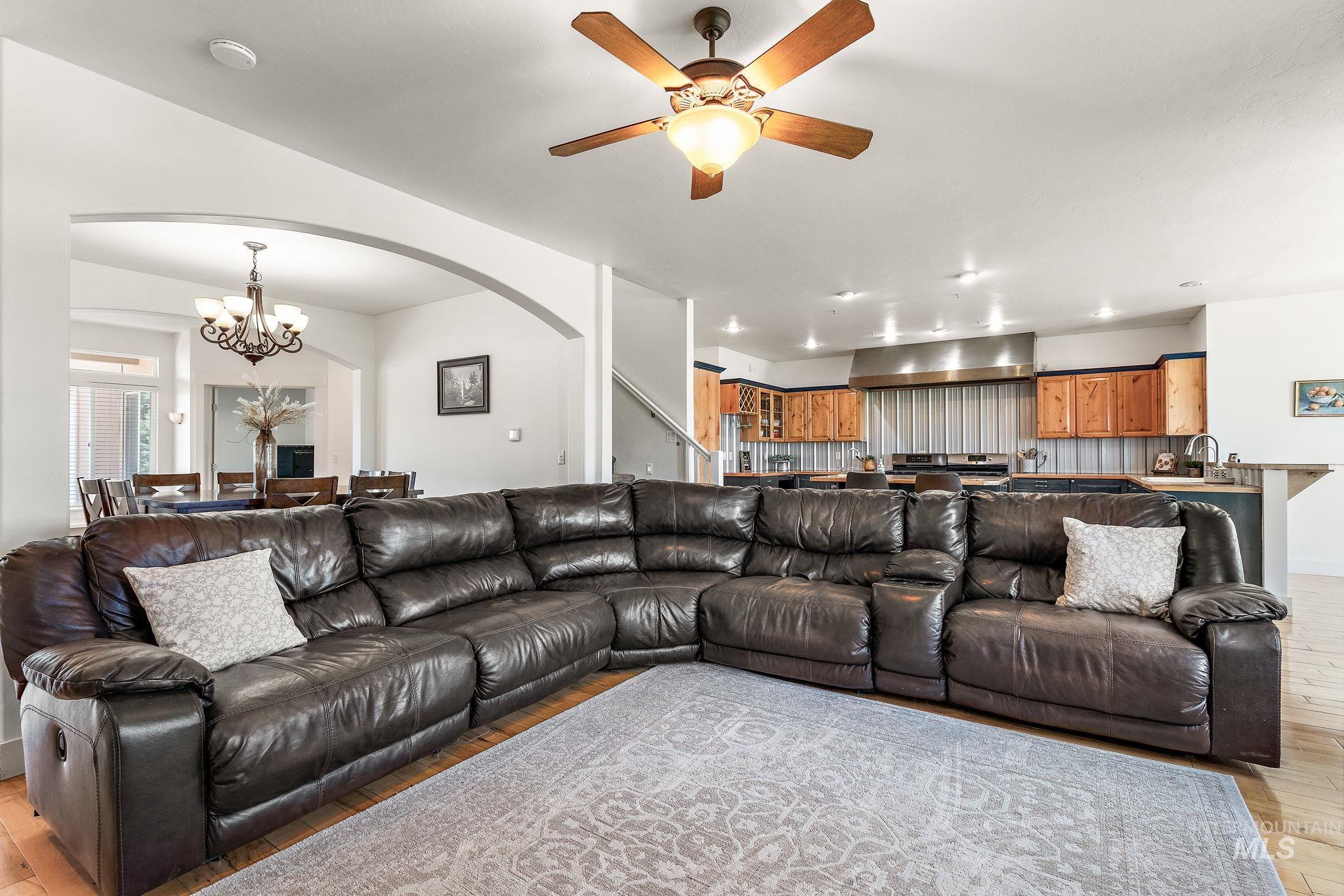property viewer photo 11