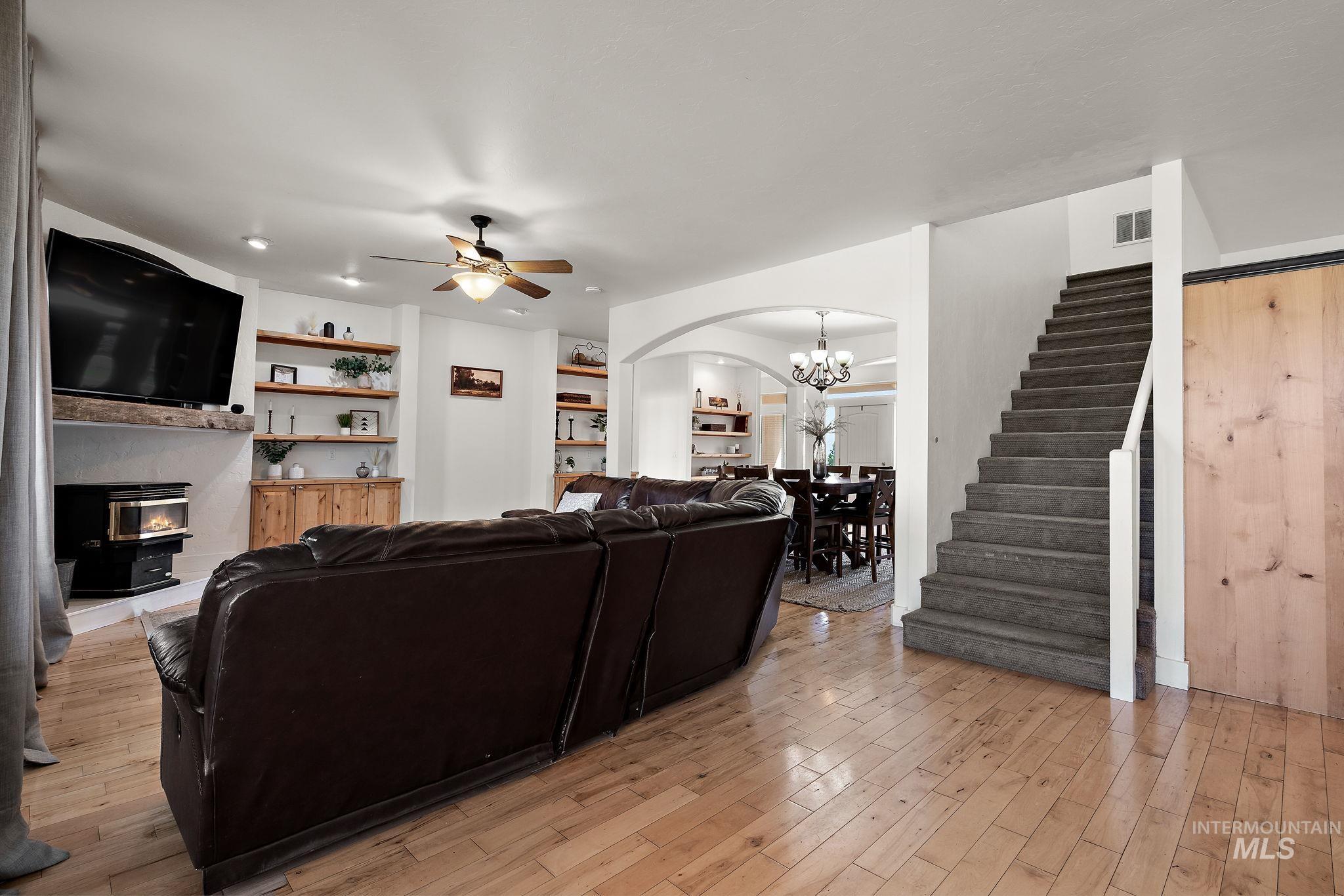 property viewer photo 13