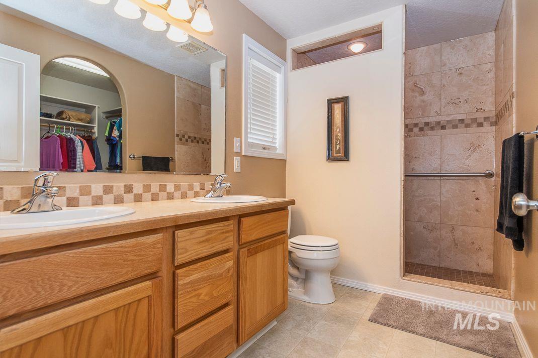 property viewer photo 9