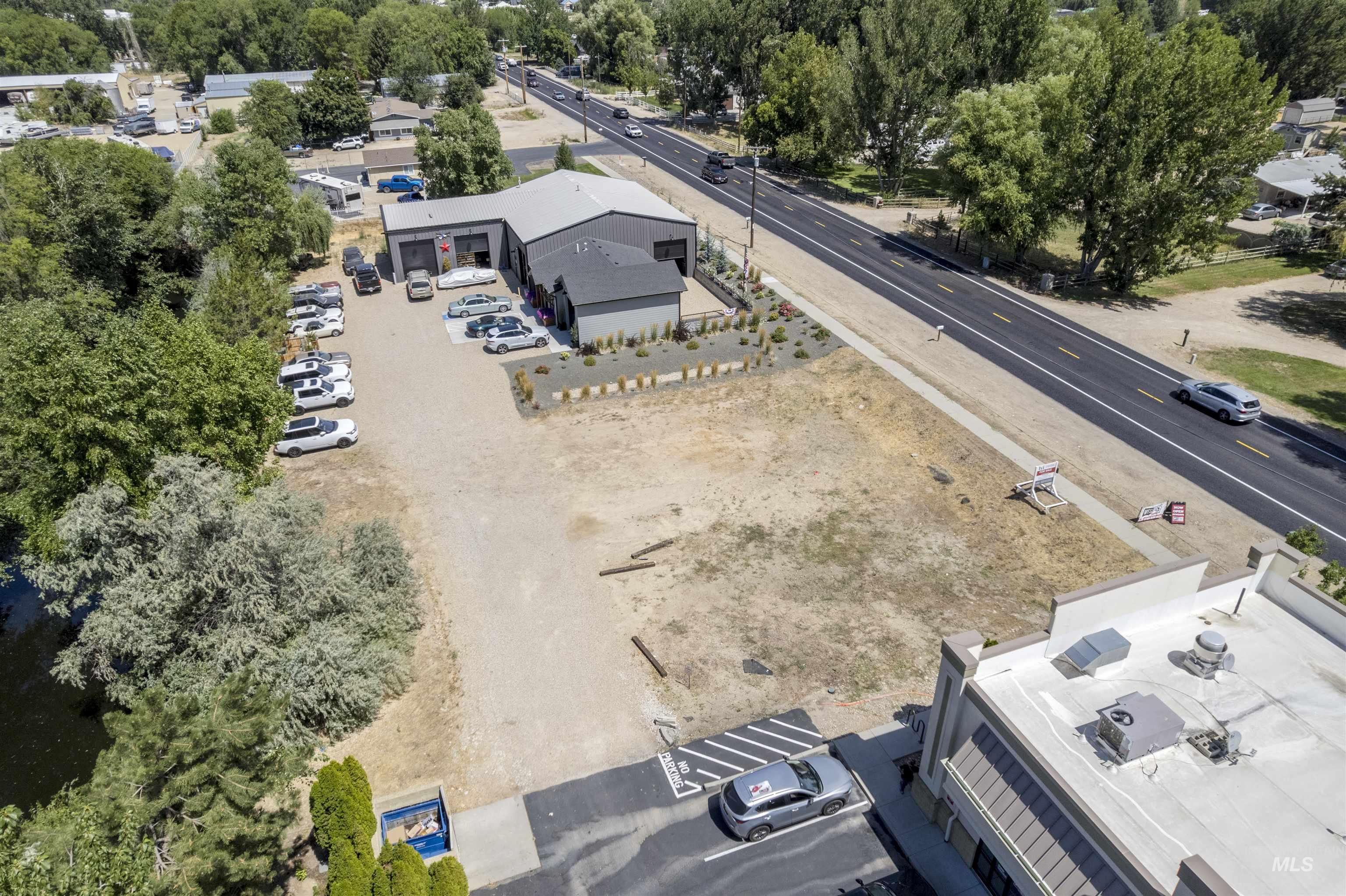 property viewer photo 2