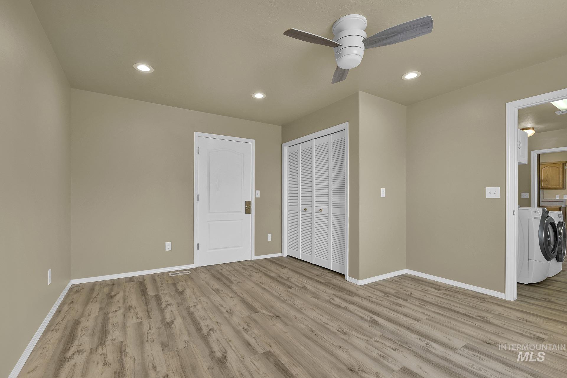 property viewer photo 15