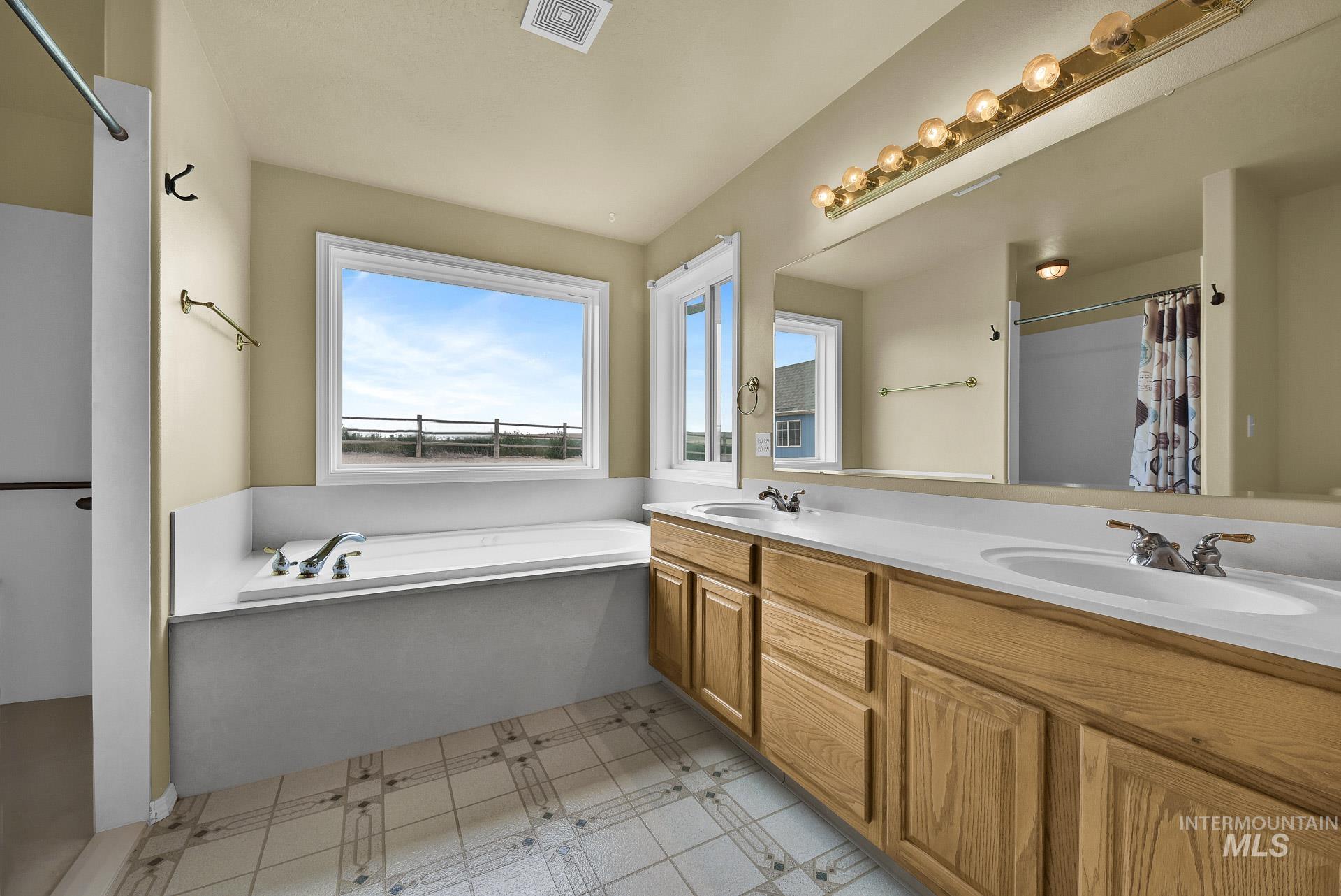 property viewer photo 20