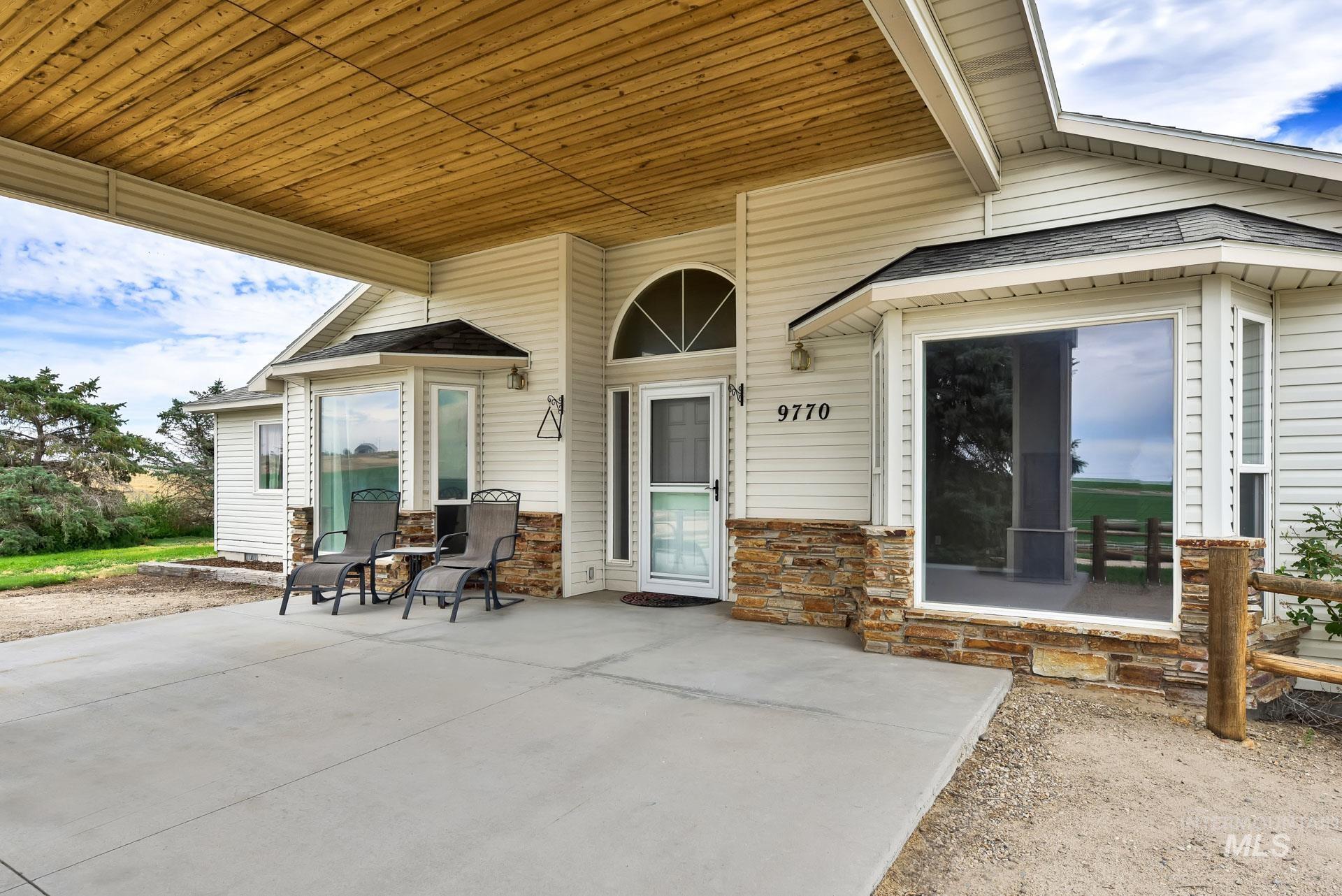 property viewer photo 3