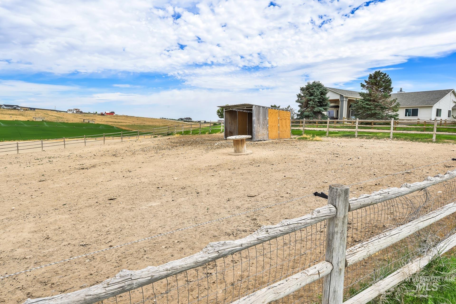 property viewer photo 40