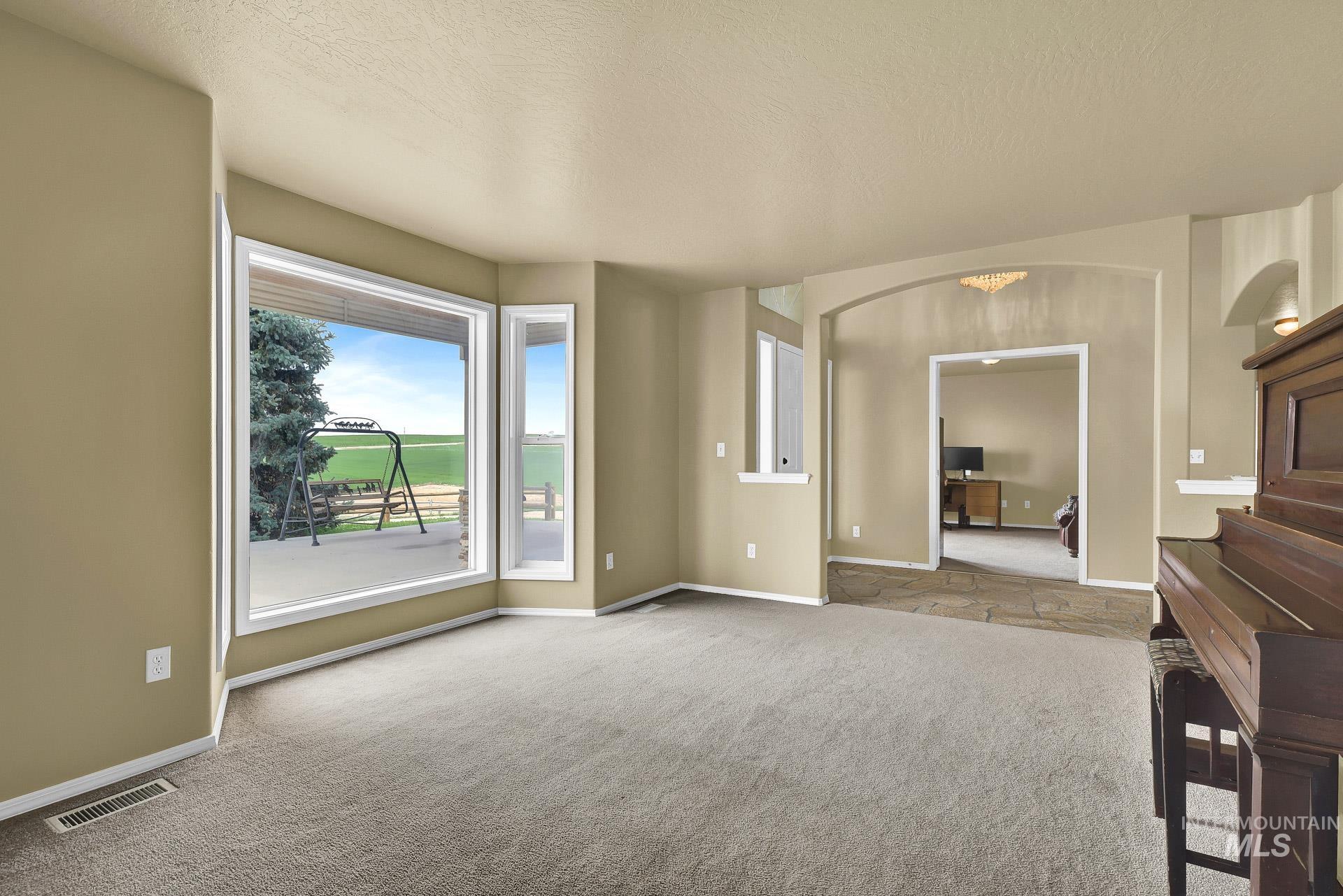 property viewer photo 6