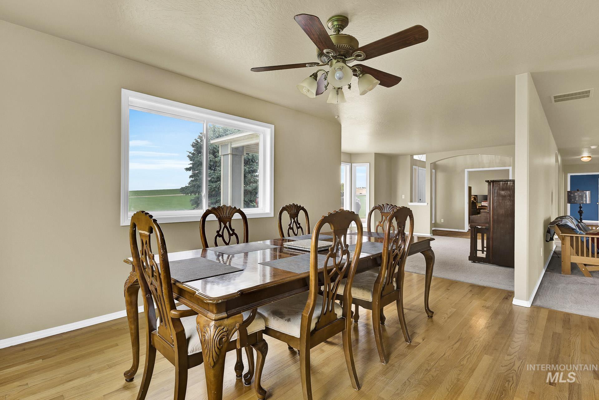 property viewer photo 9