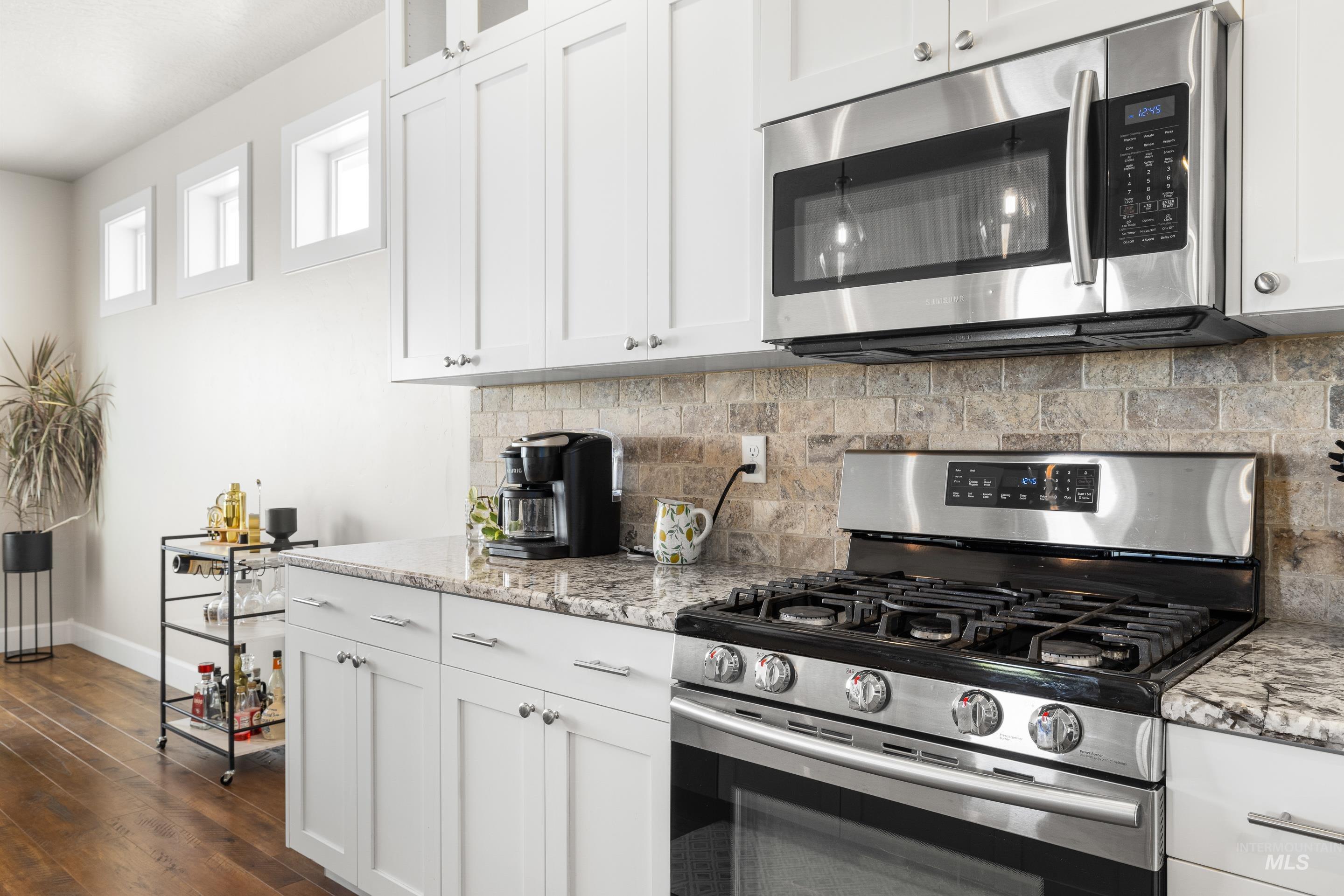 property viewer photo 15