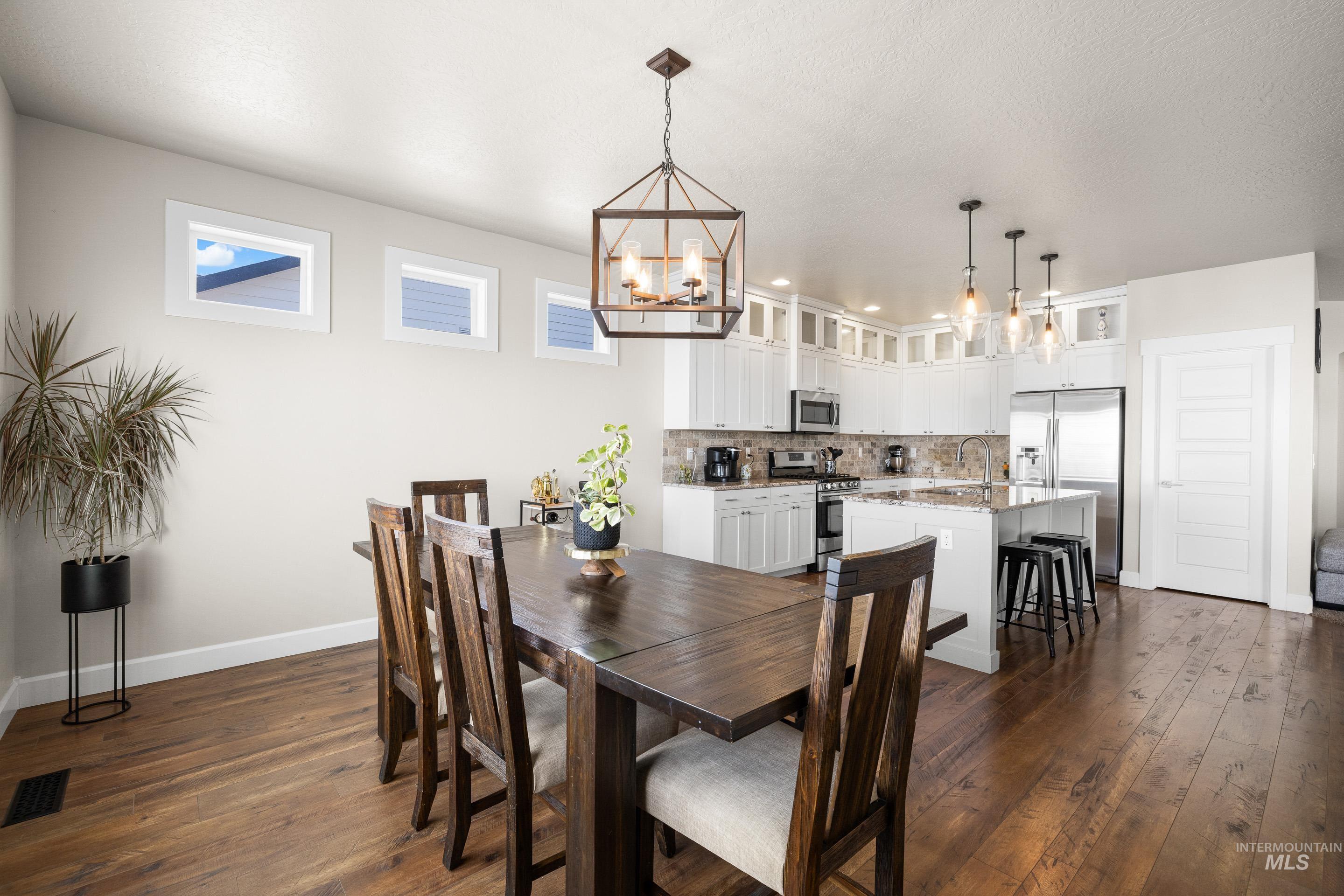 property viewer photo 19