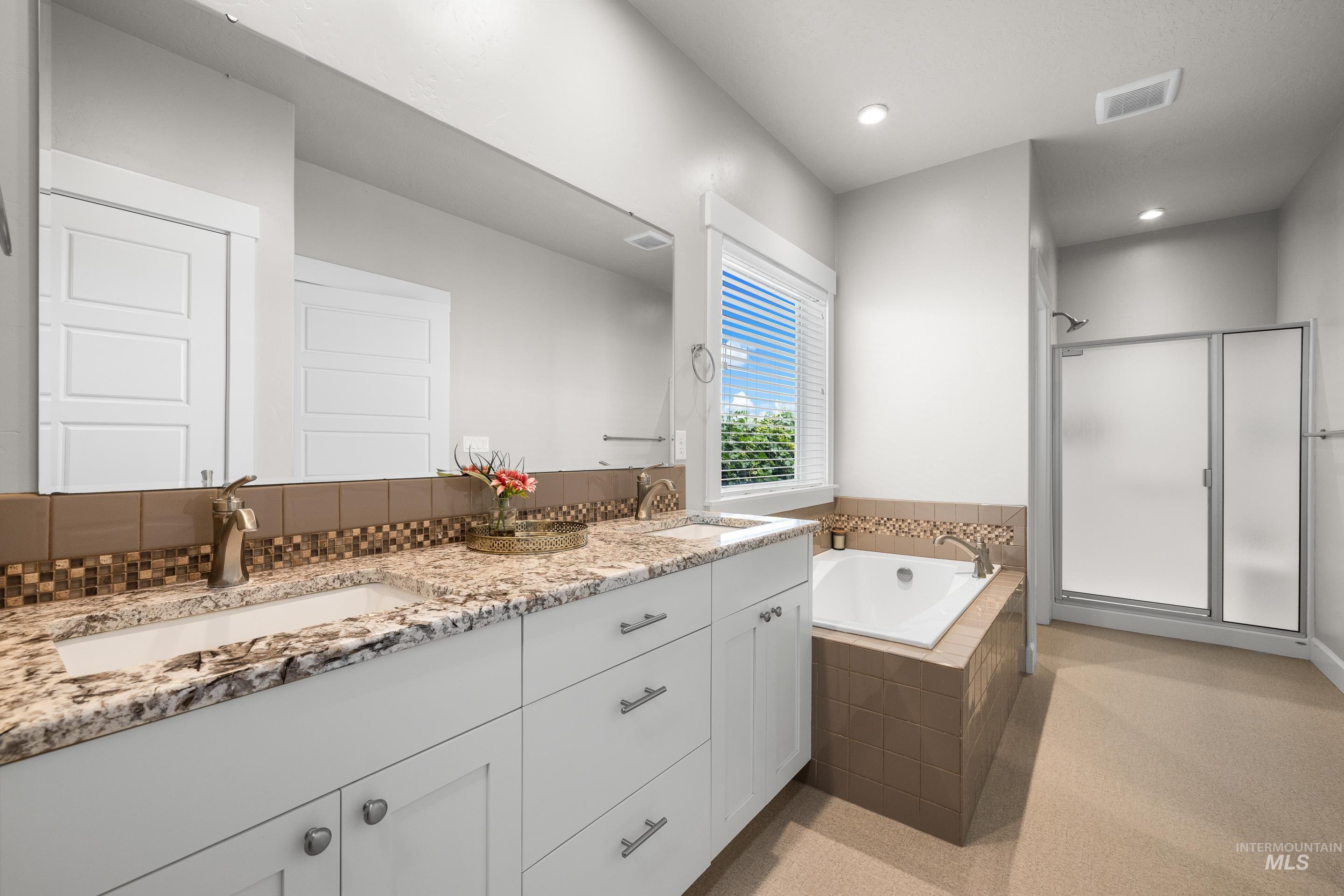 property viewer photo 24