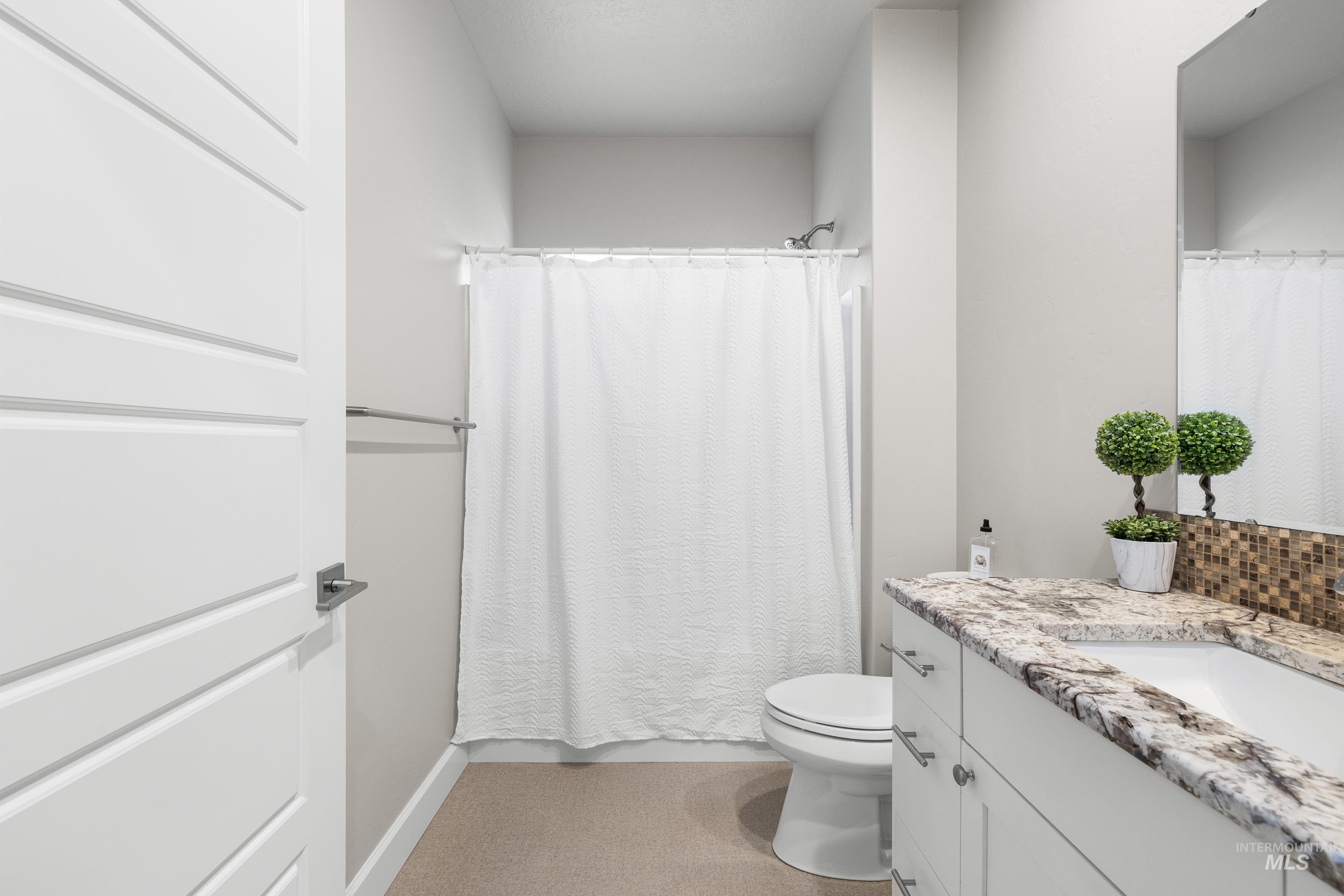 property viewer photo 35