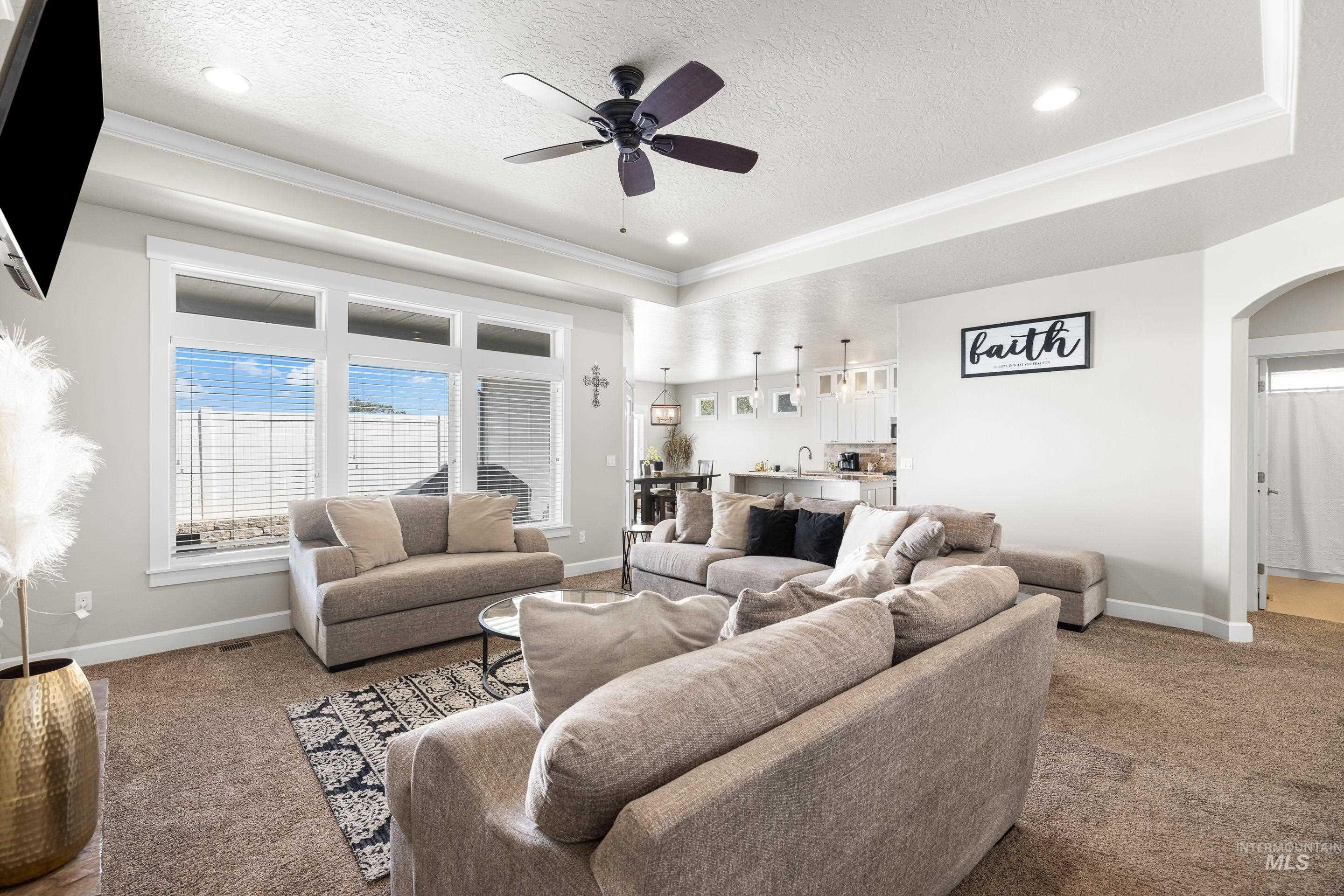 property viewer photo 5