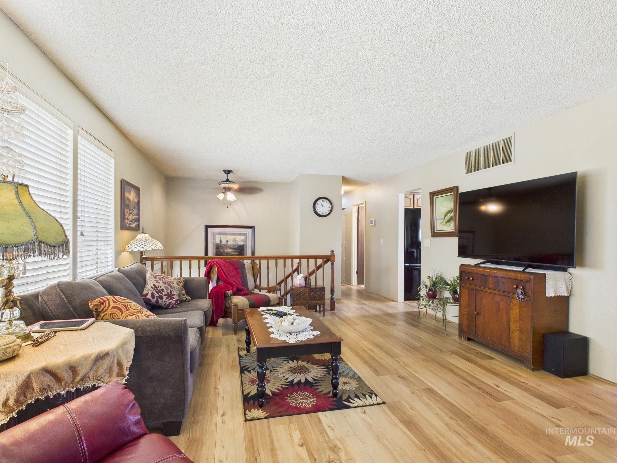 property viewer photo 10