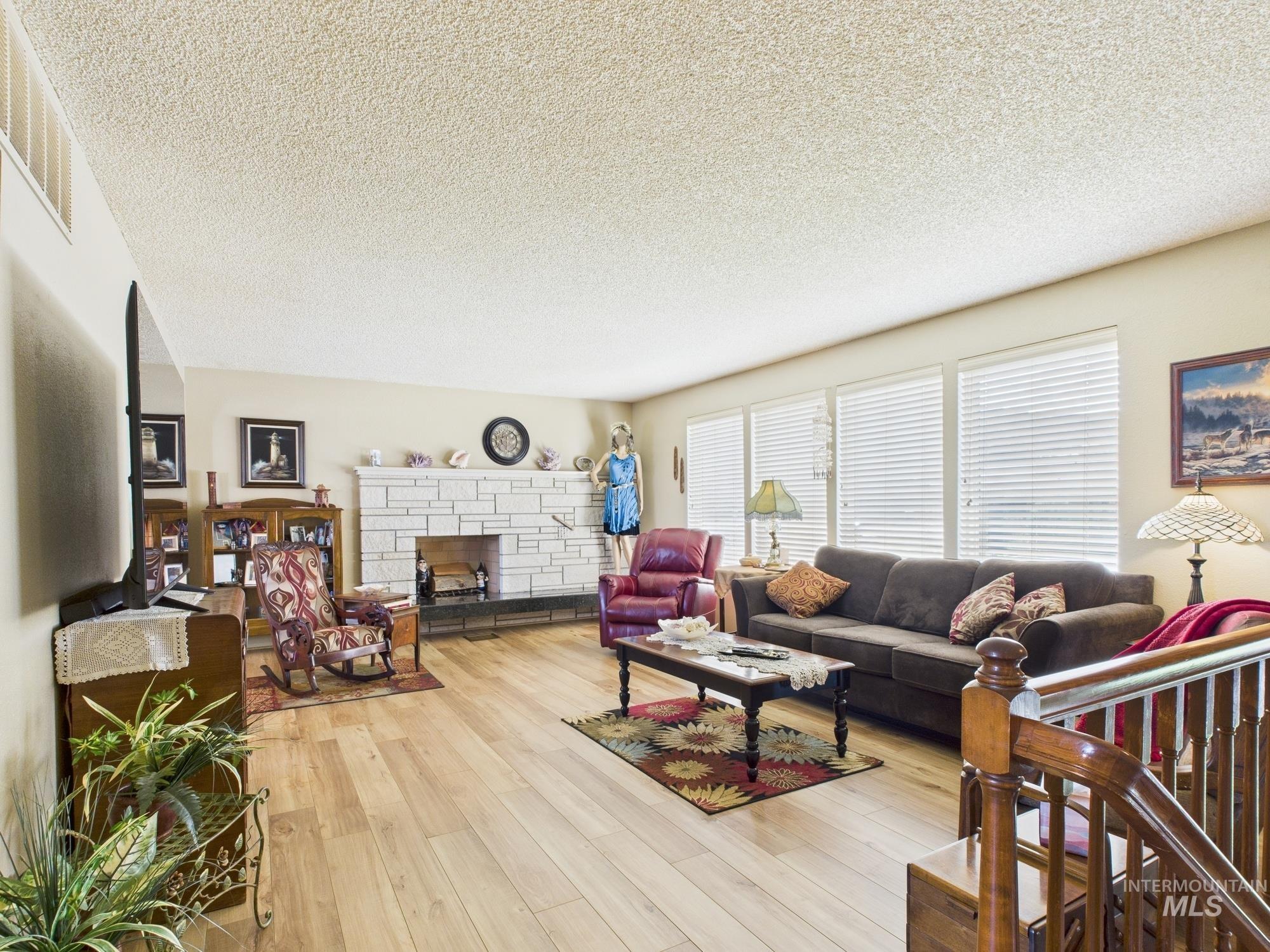property viewer photo 11