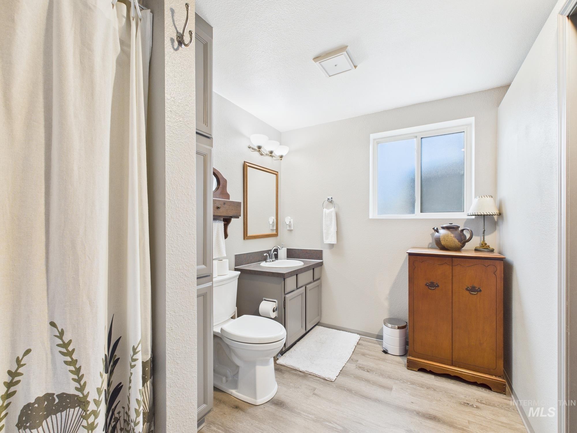 property viewer photo 24