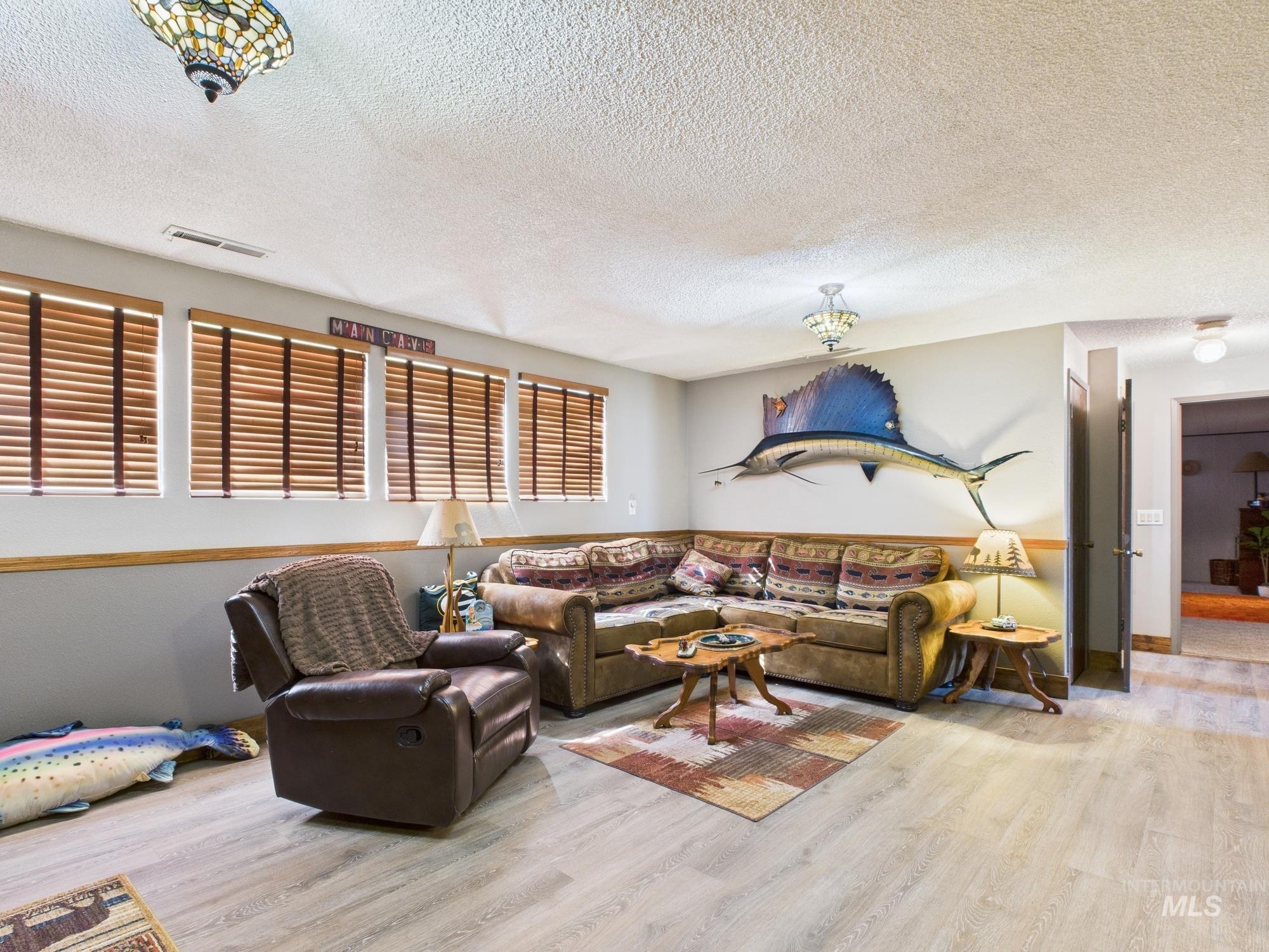 property viewer photo 27