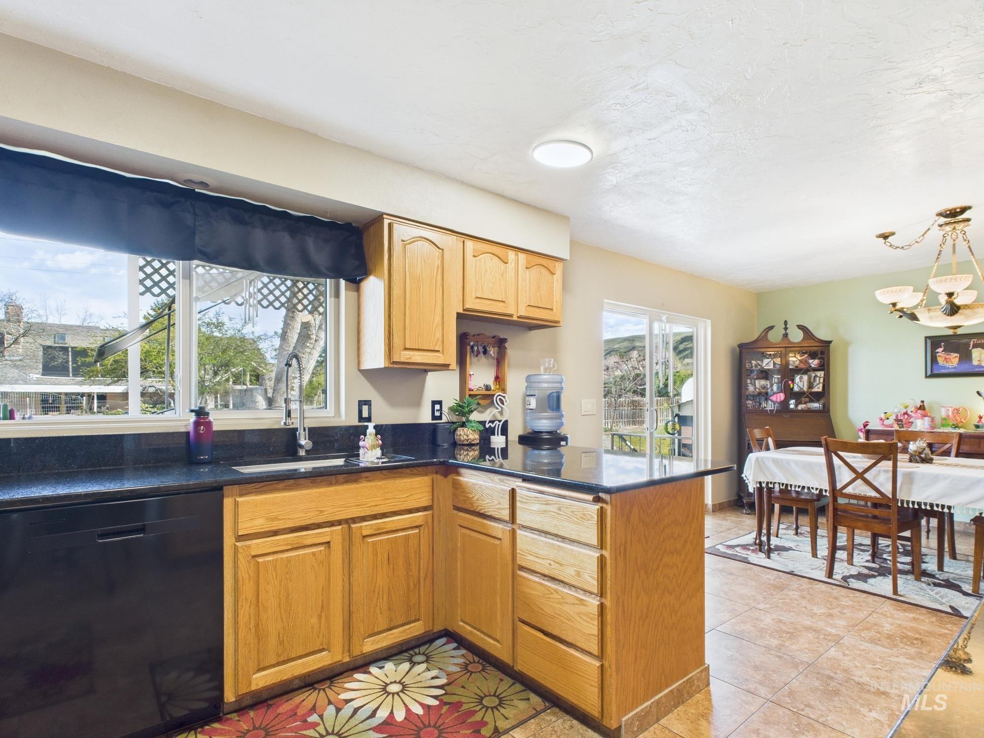 property viewer photo 4