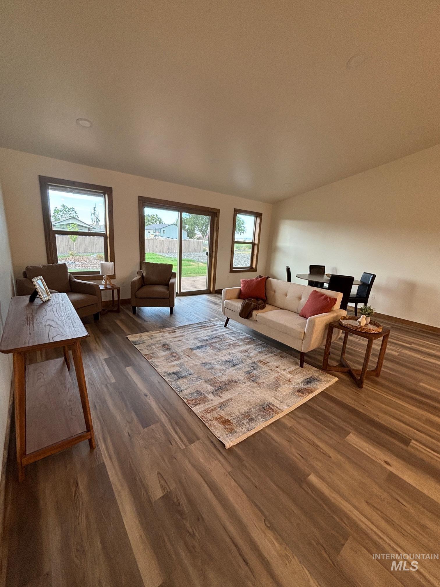 property viewer photo 12