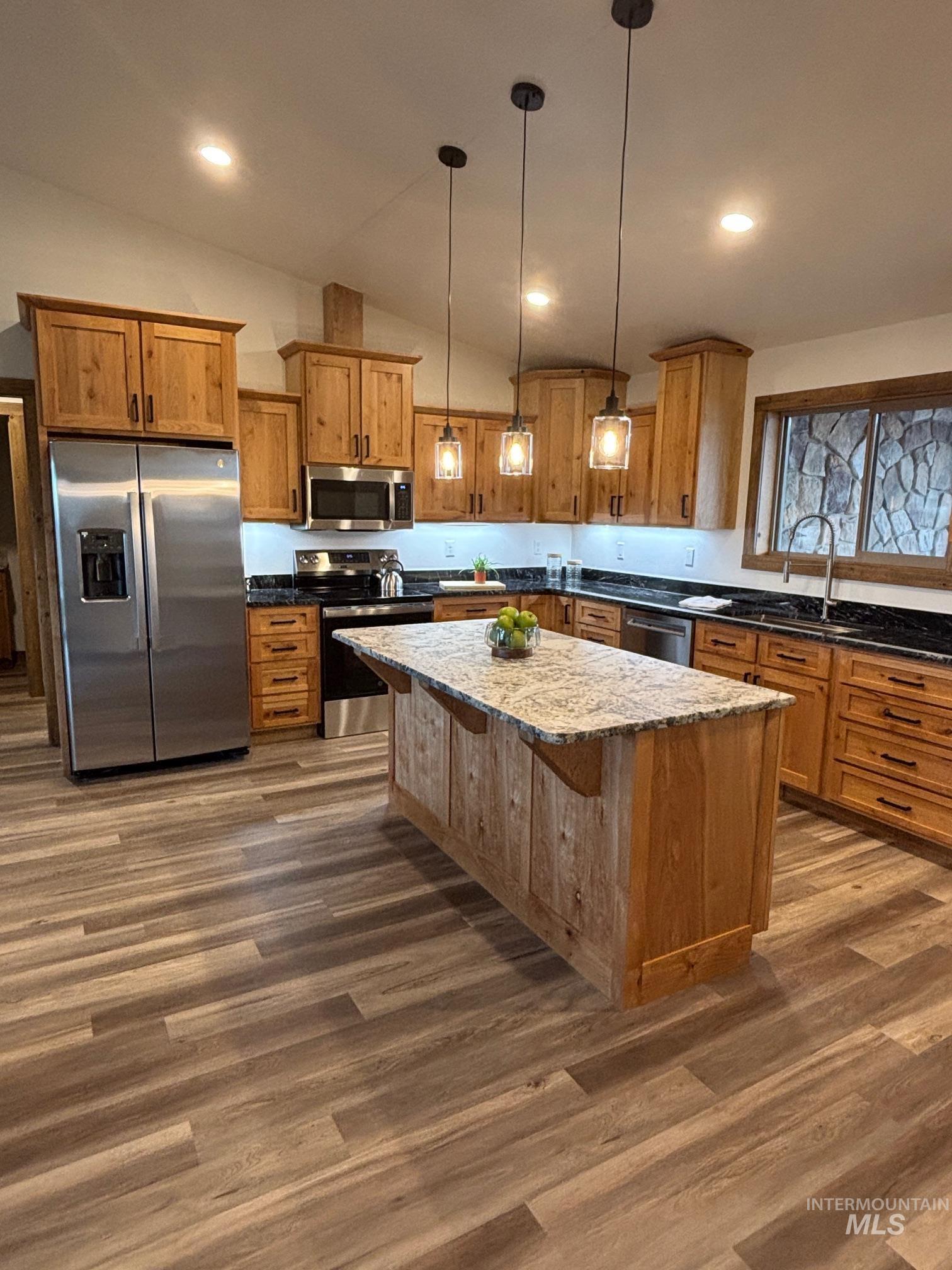 property viewer photo 25