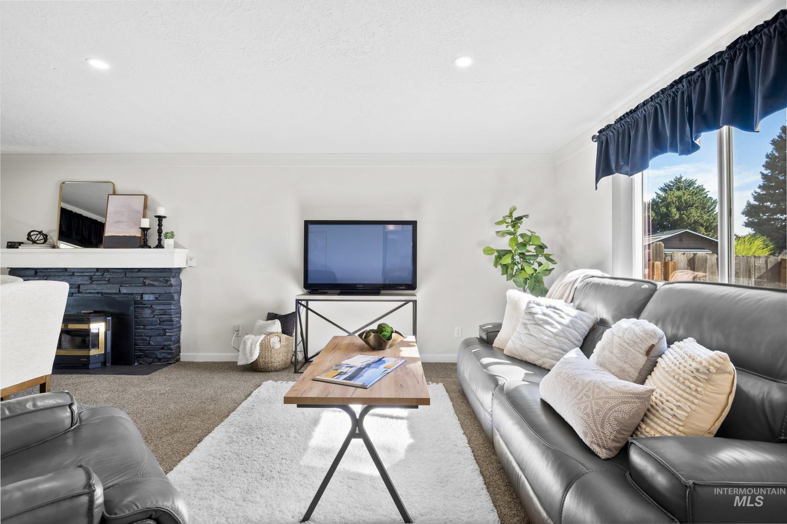 property viewer photo 13