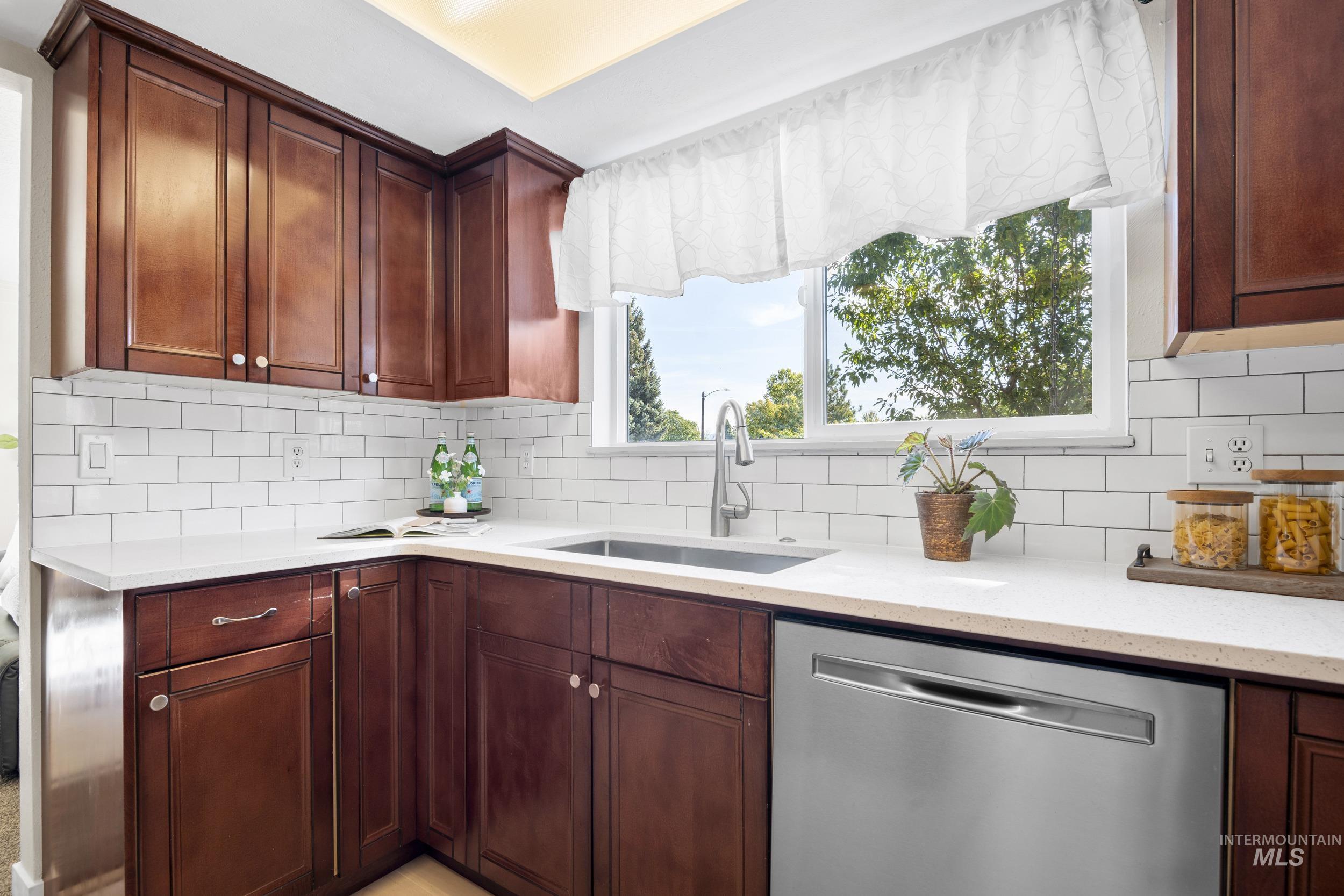 property viewer photo 15