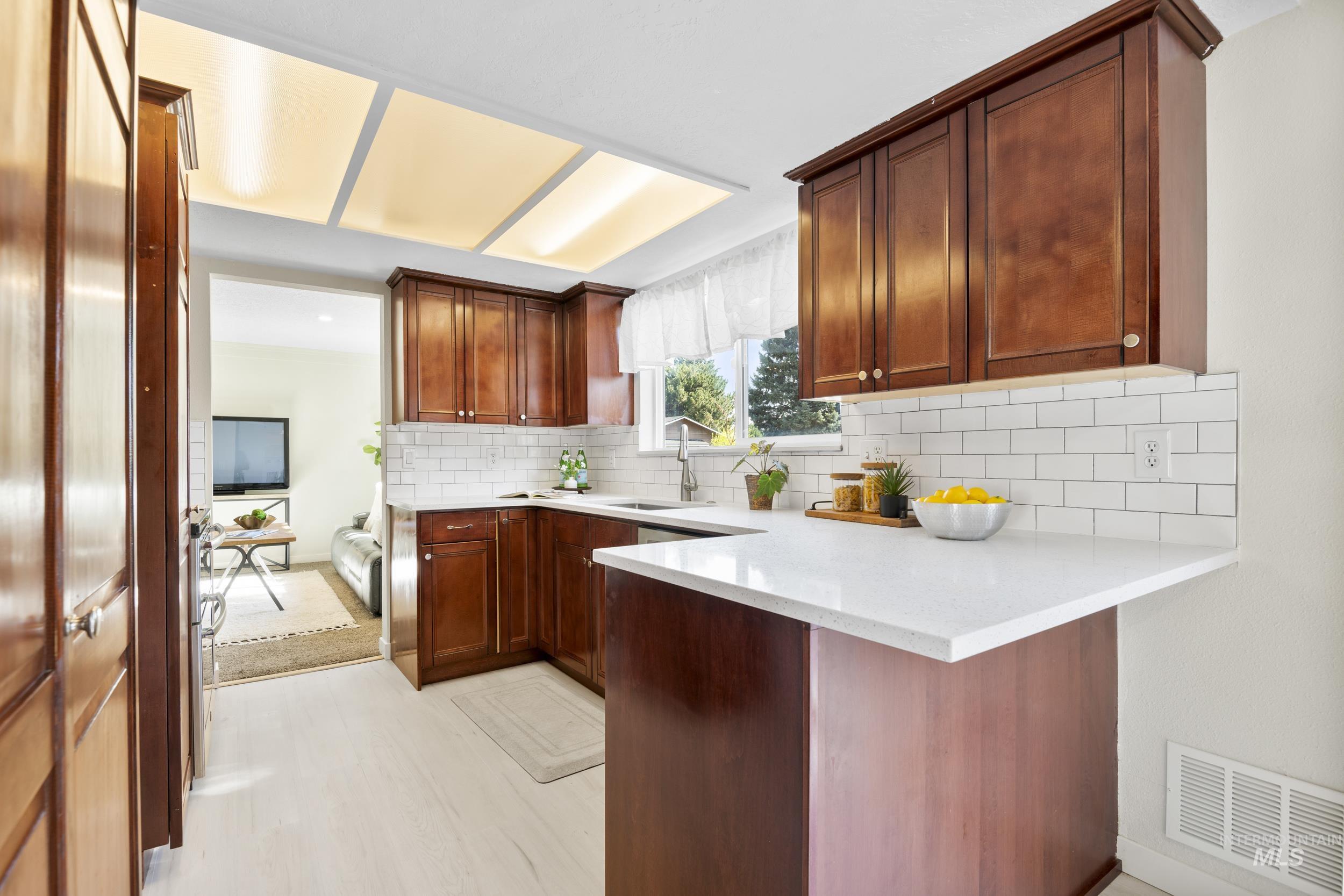 property viewer photo 17