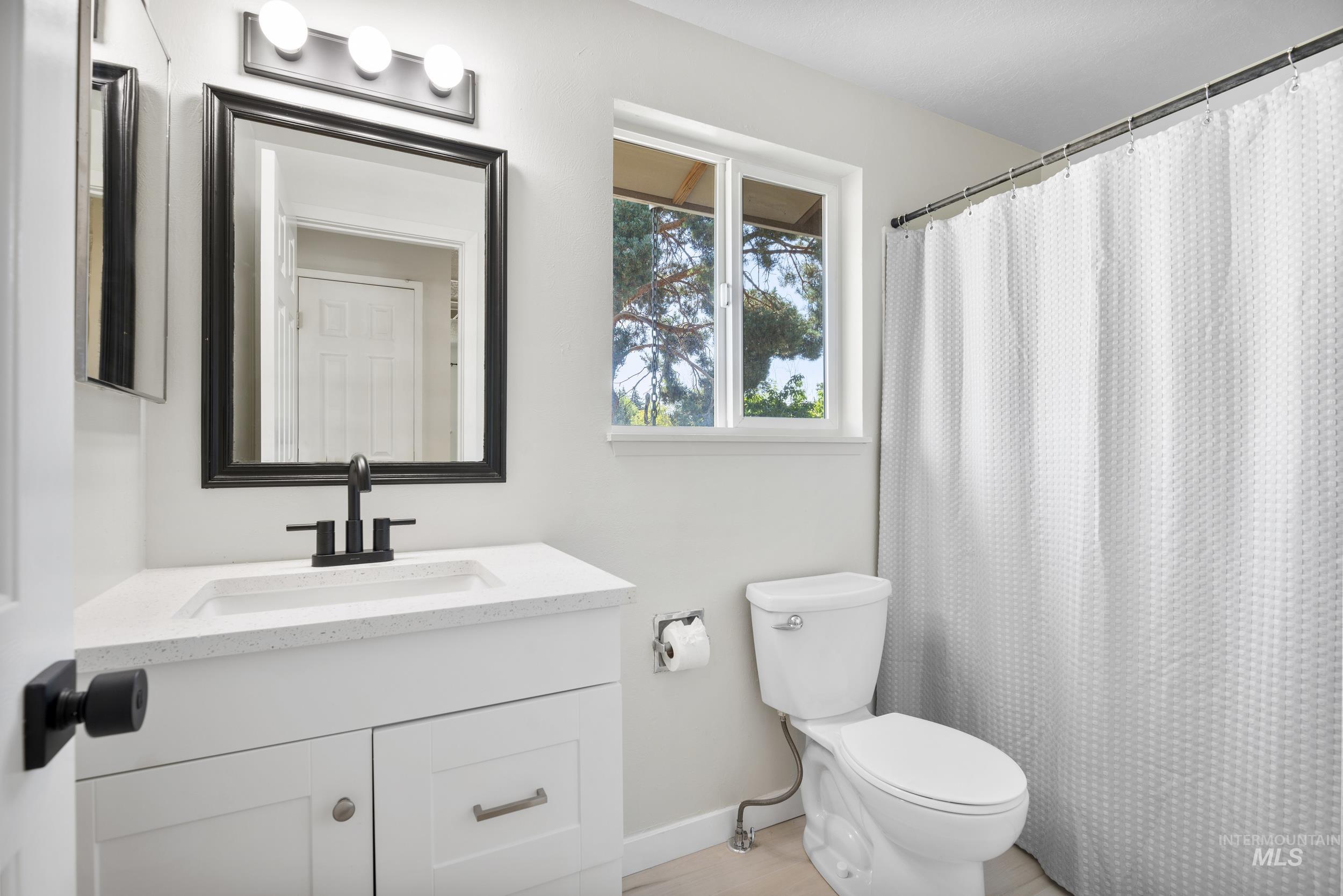property viewer photo 24
