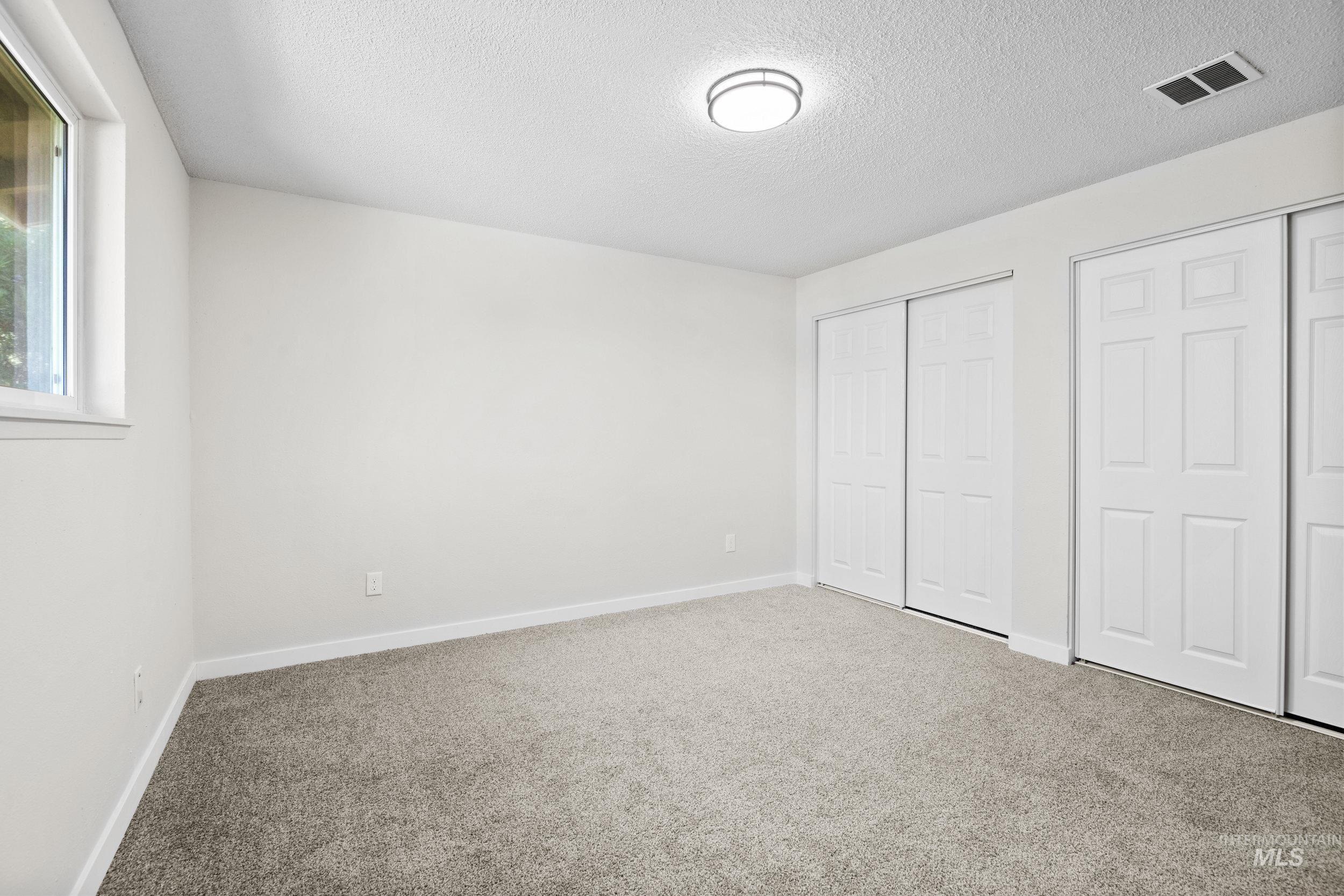 property viewer photo 26