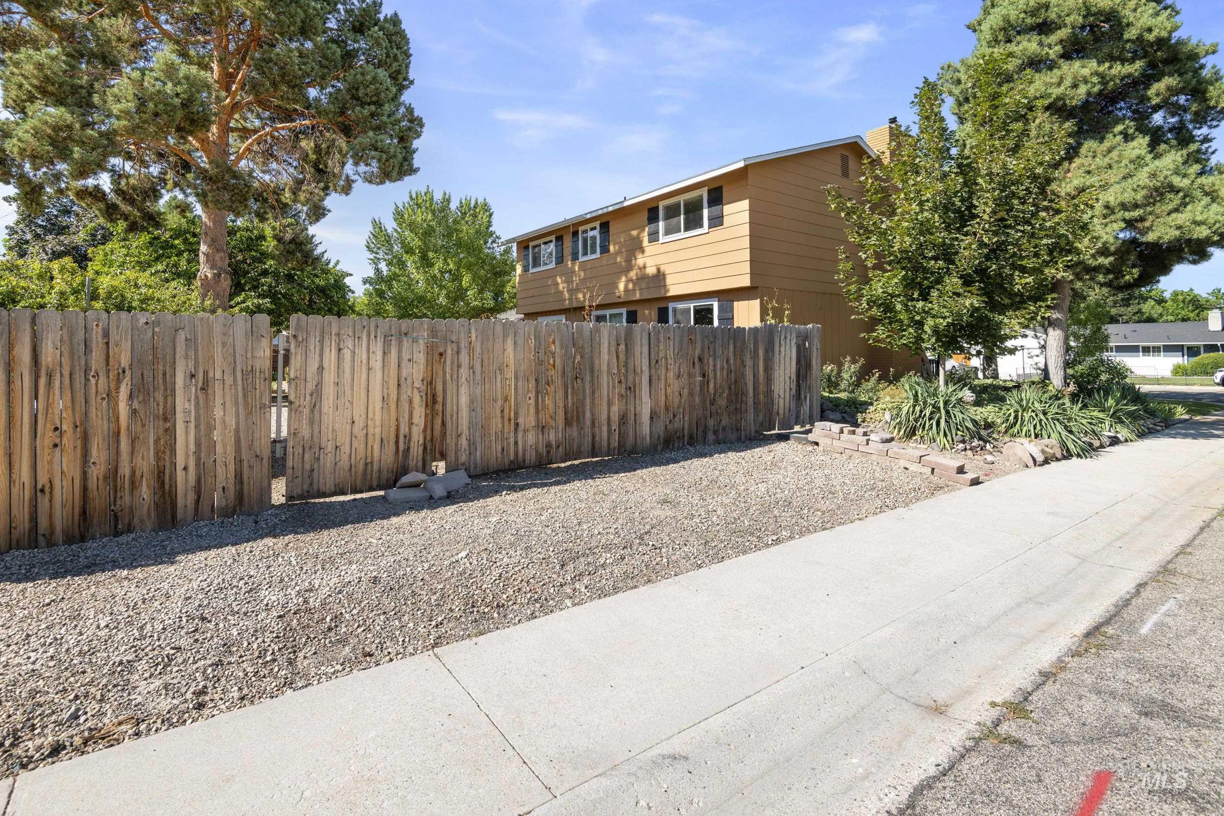 property viewer photo 31