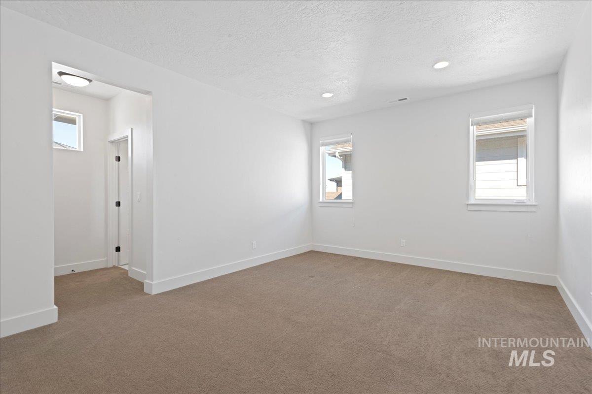 property viewer photo 18