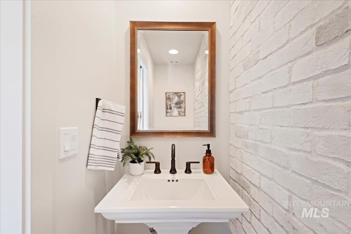 property viewer photo 23