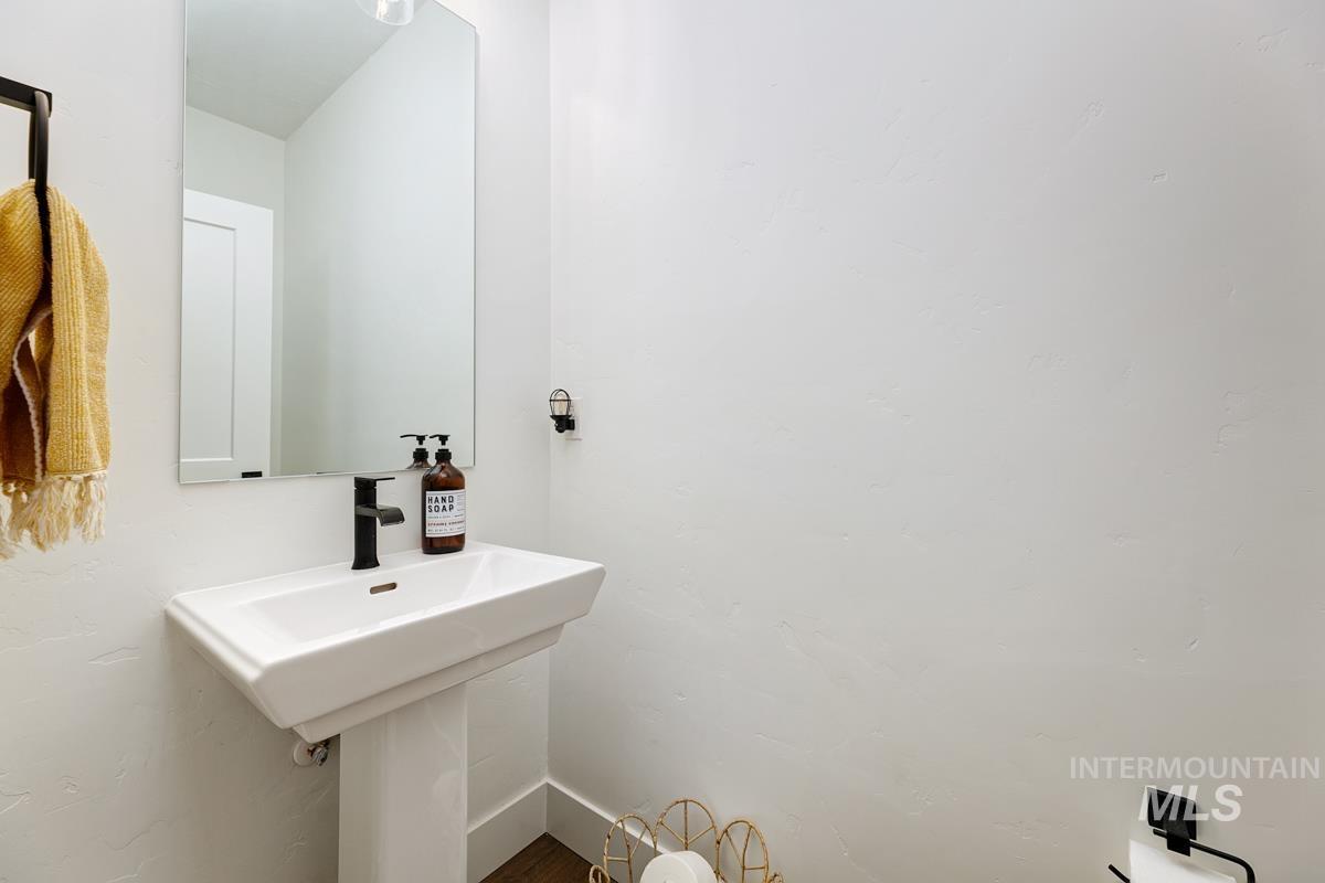 property viewer photo 16