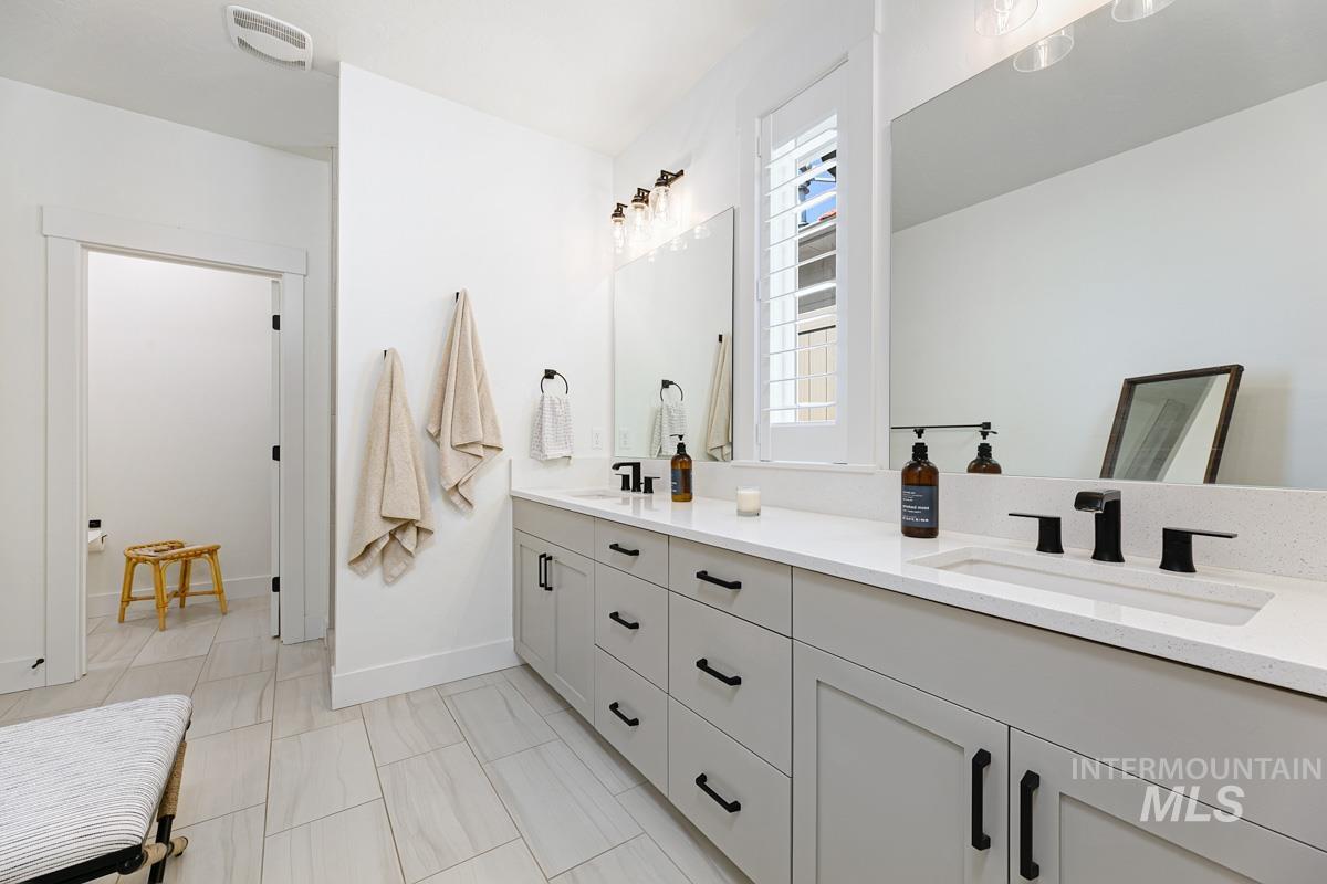 property viewer photo 19